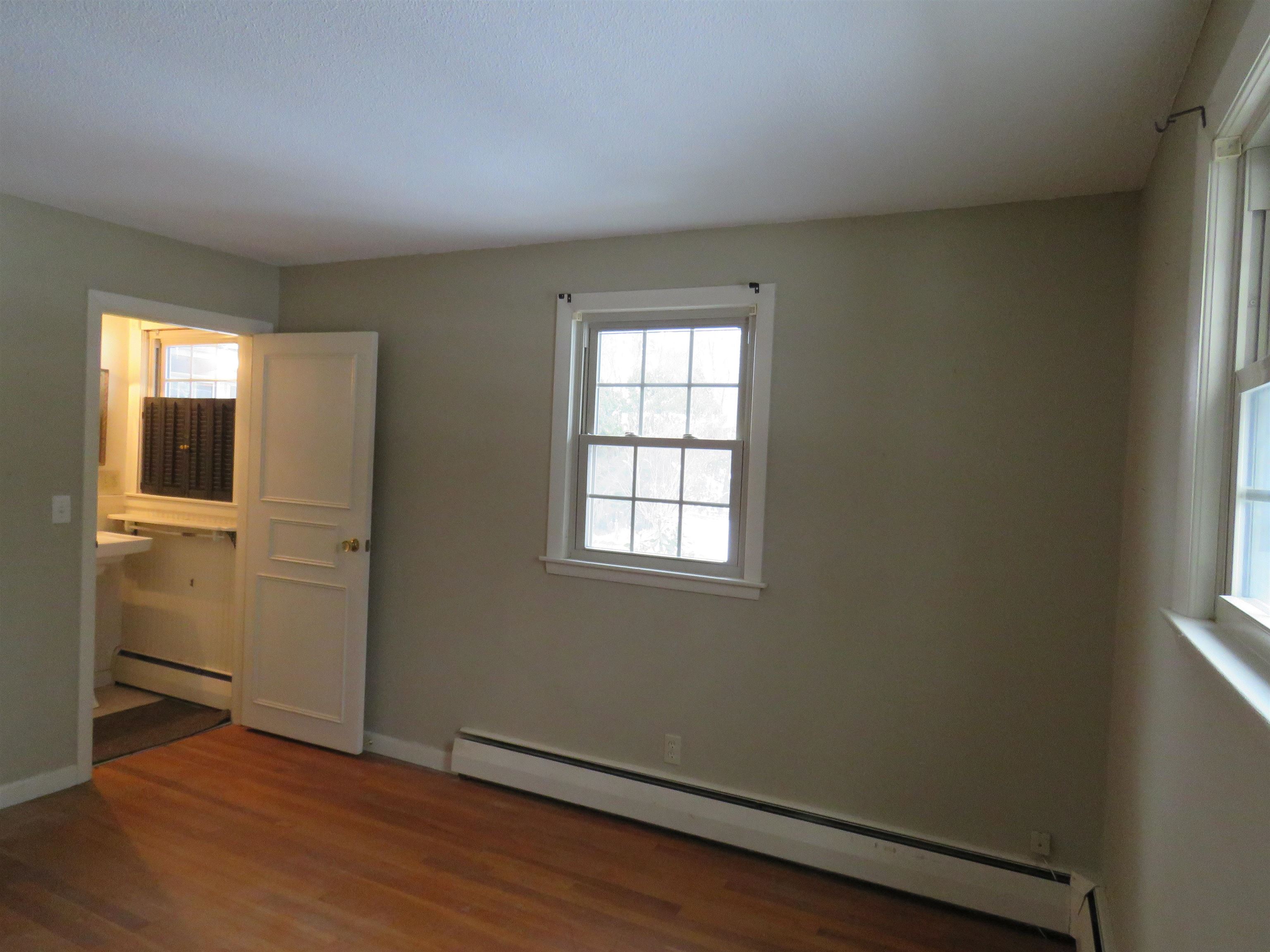 Derry, New Hampshire, 03038, United States, 3 Bedrooms Bedrooms, ,2 BathroomsBathrooms,Residential,For Sale,2005646