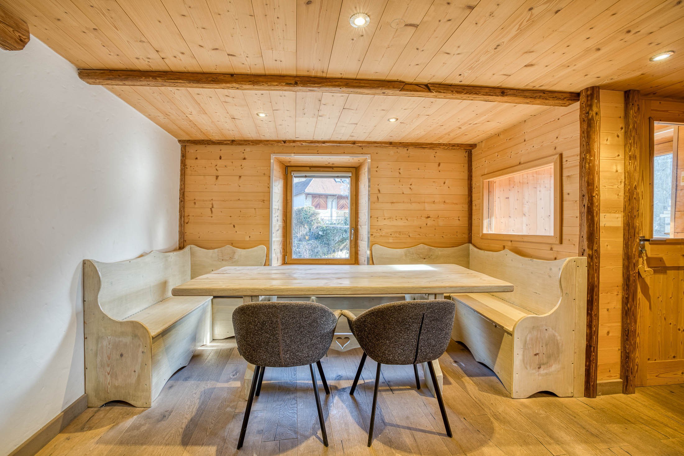  A beautiful, fully renovated chalet-style apartment - 物件實景