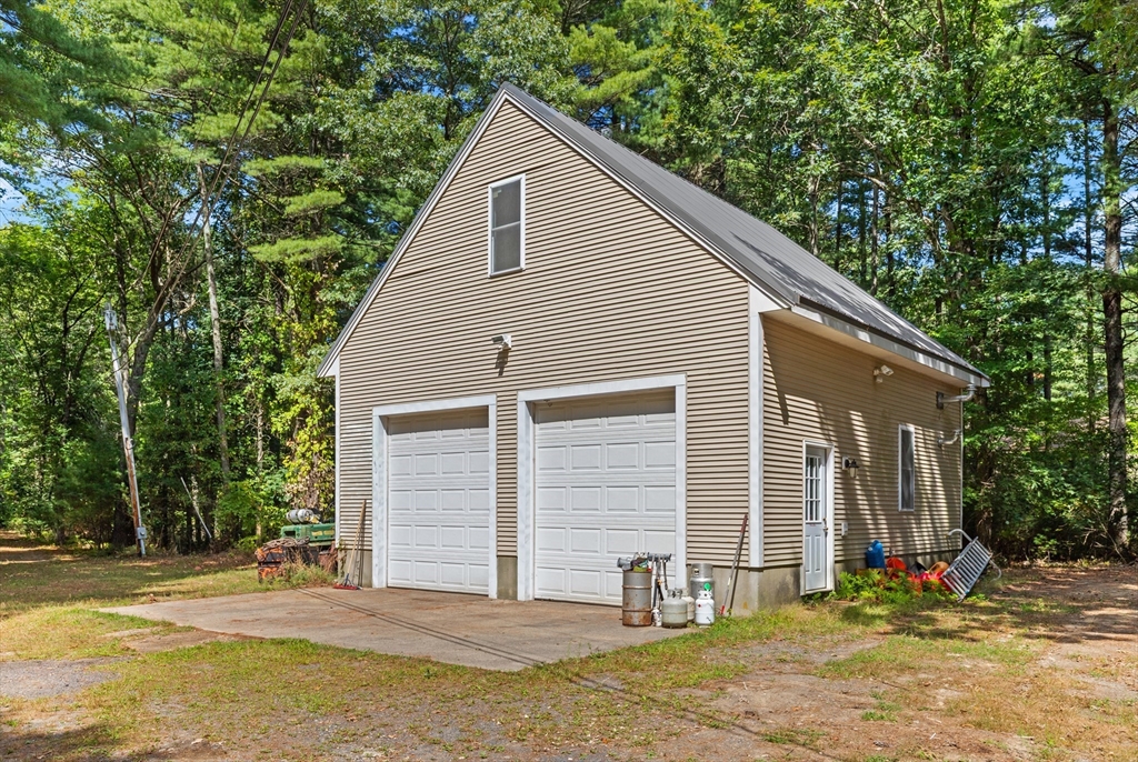 Middleboro, Massachusetts, 02346, United States, 4 Bedrooms Bedrooms, ,2 BathroomsBathrooms,Residential,For Sale,1938573
