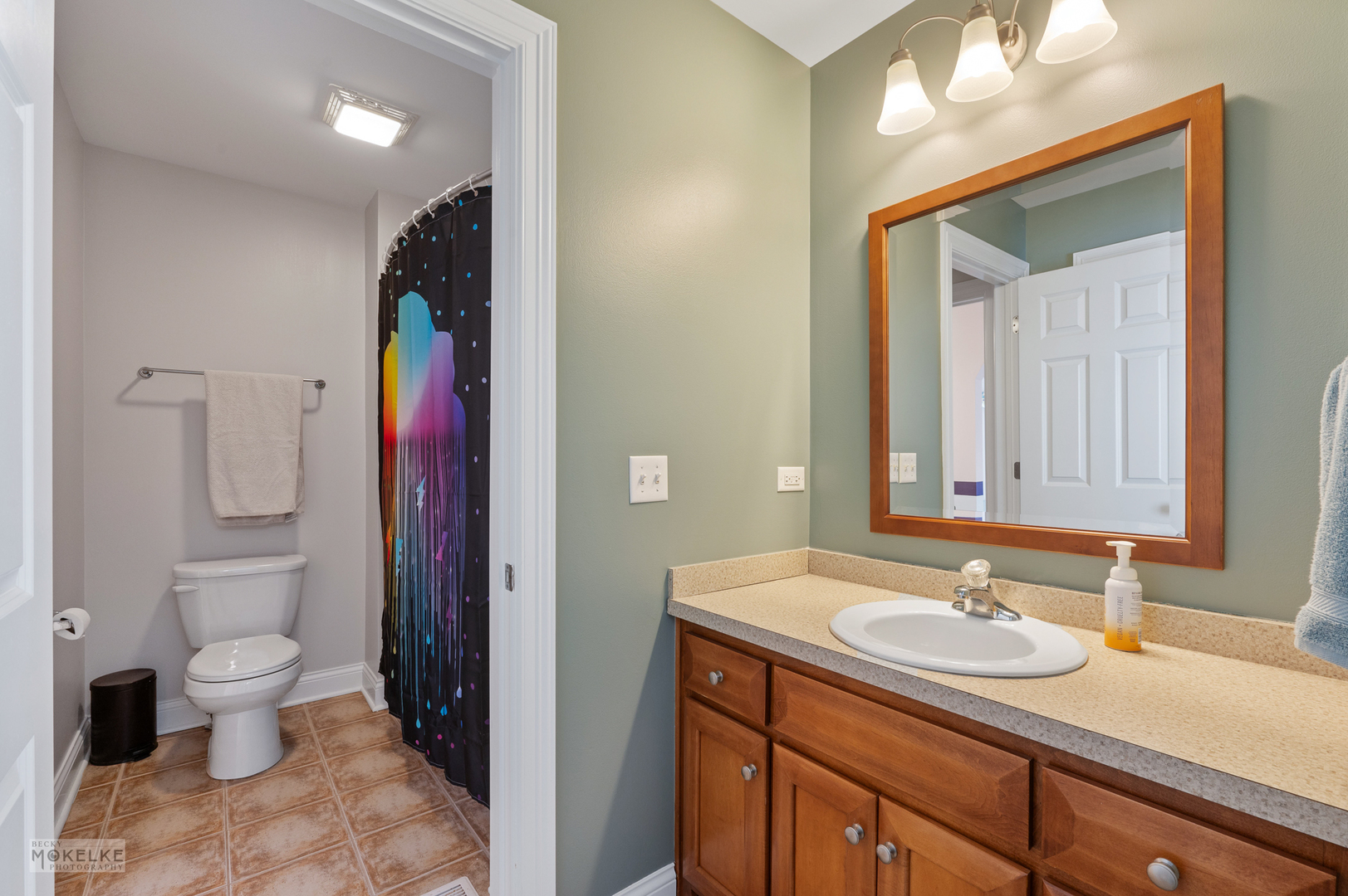Plainfield, Illinois, 60585, United States, 4 Bedrooms Bedrooms, ,5 BathroomsBathrooms,Residential,For Sale,1911261