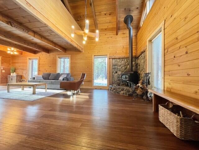 Bend, Oregon, 97707, United States, 2 Bedrooms Bedrooms, ,1 BathroomBathrooms,Residential,For Sale,1976090