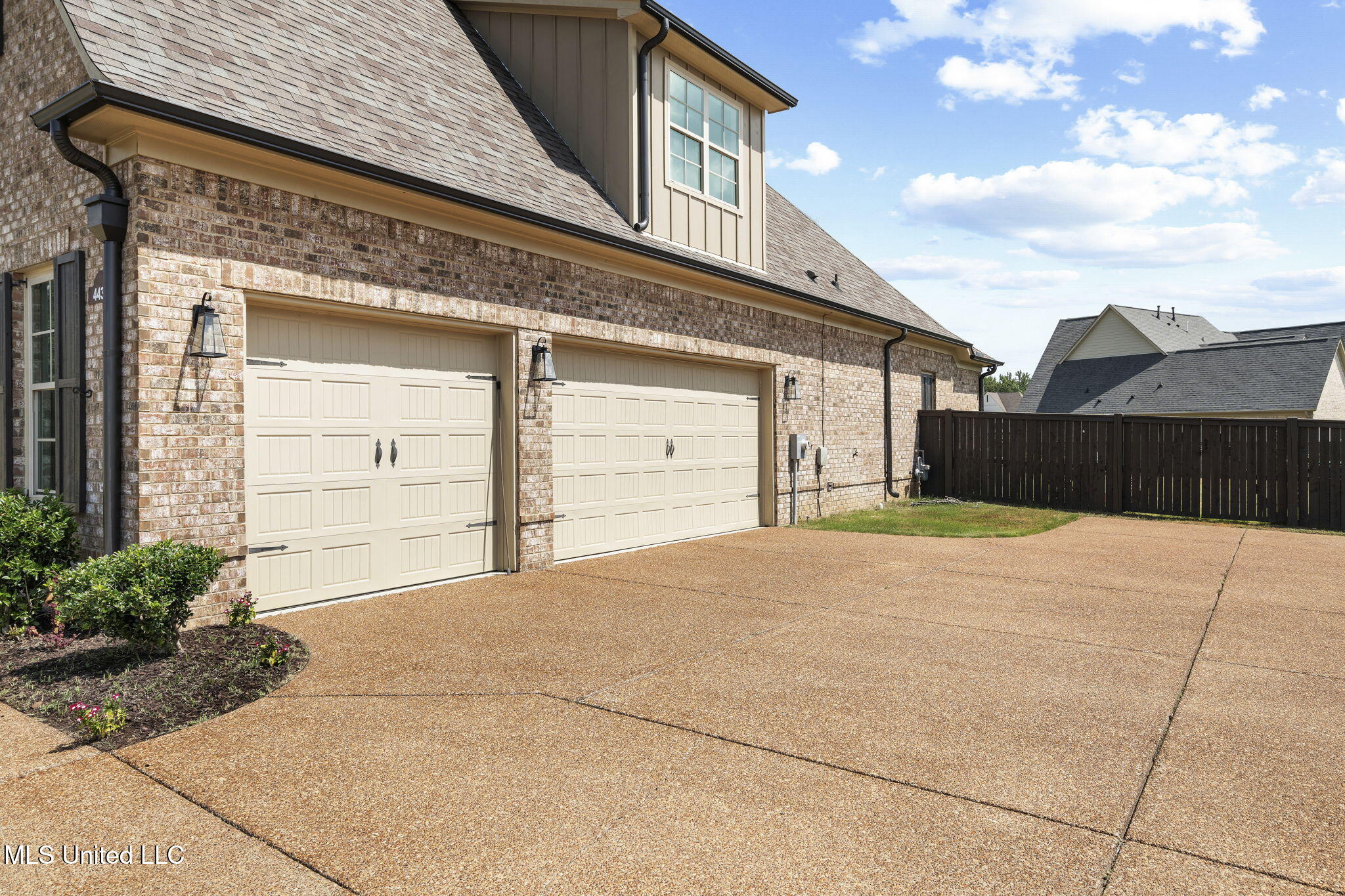 Olive Branch, Mississippi, 38654, United States, 5 Bedrooms Bedrooms, ,4 BathroomsBathrooms,Residential,For Sale,1906747
