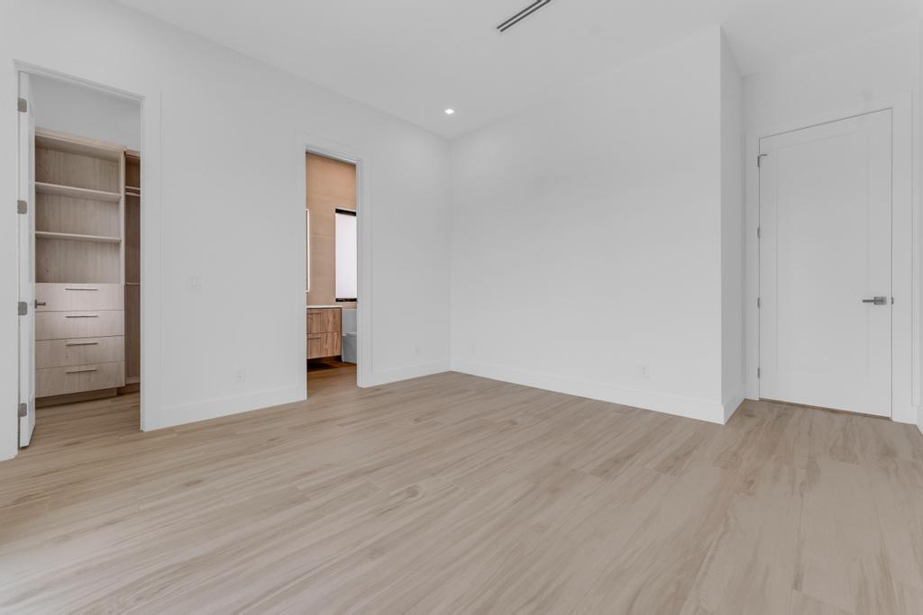 Delray Beach, Florida, 33444, United States, 4 Bedrooms Bedrooms, ,5 BathroomsBathrooms,Residential,For Sale,1974503