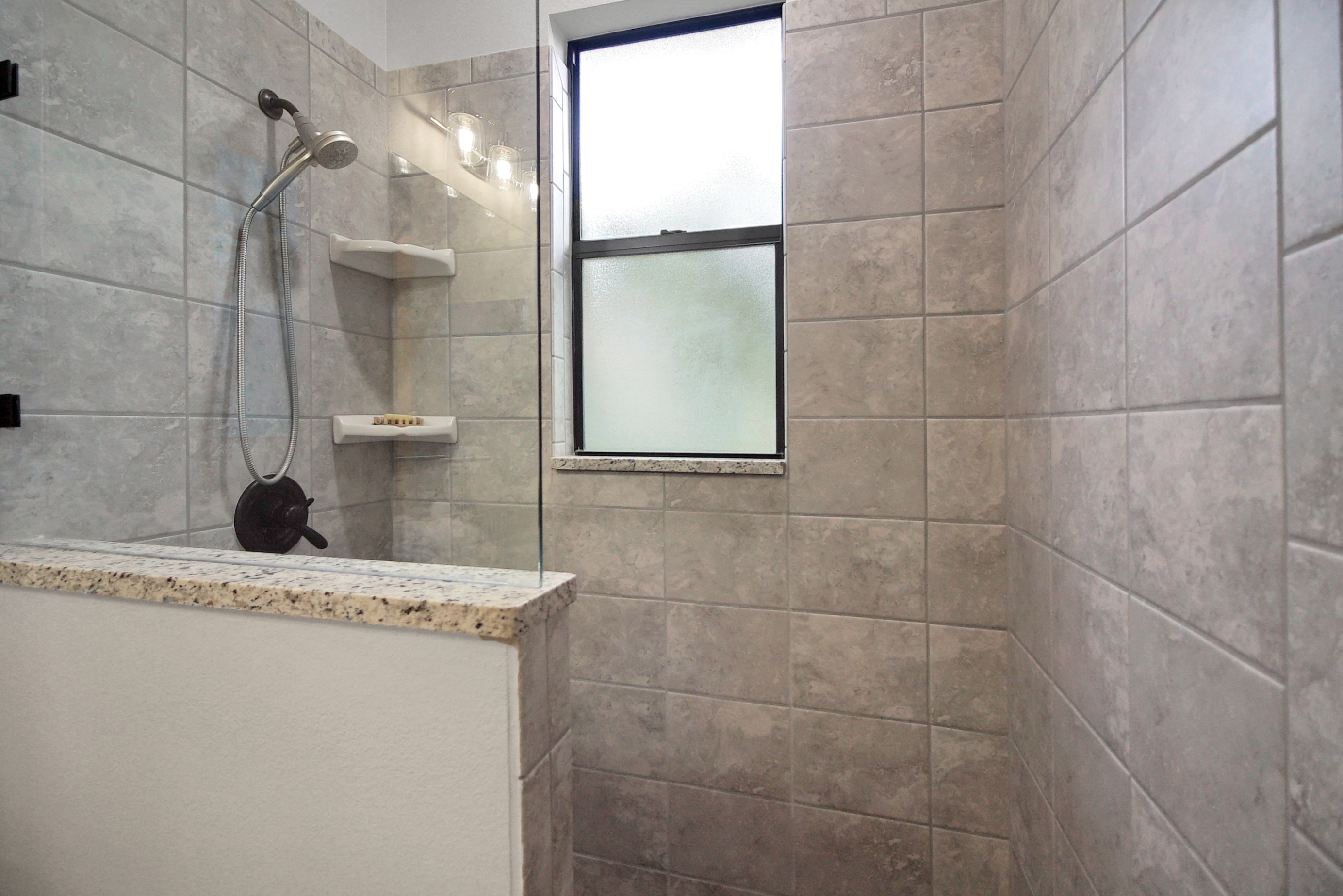 Lady Lake, Florida, 32159, United States, 4 Bedrooms Bedrooms, ,3 BathroomsBathrooms,Residential,For Sale,2005664