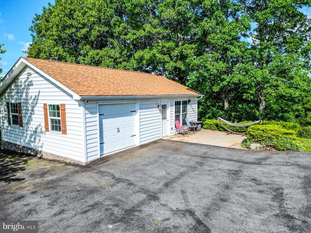 Petersburg, West Virginia, 26847, United States, 3 Bedrooms Bedrooms, ,3 BathroomsBathrooms,Residential,For Sale,1891078