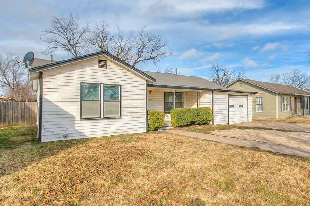 Bell St, San Angelo, TX 76903 #1