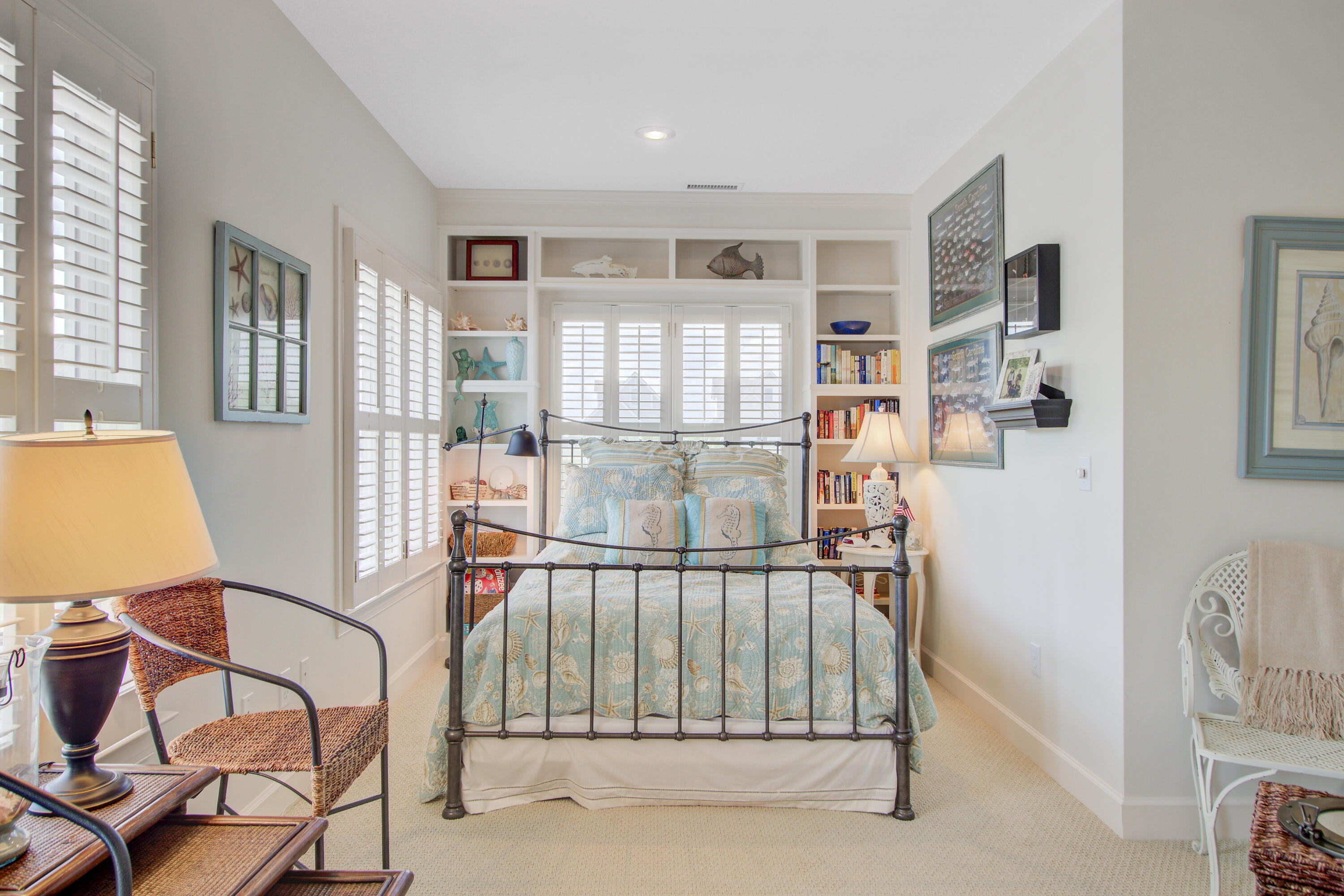Mount Pleasant, South Carolina, 29464, United States, 4 Bedrooms Bedrooms, ,4 BathroomsBathrooms,Residential,For Sale,1826334