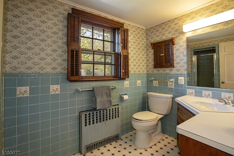 Andover Twp., New Jersey, 07860, United States, 4 Bedrooms Bedrooms, ,3 BathroomsBathrooms,Residential,For Sale,1941972