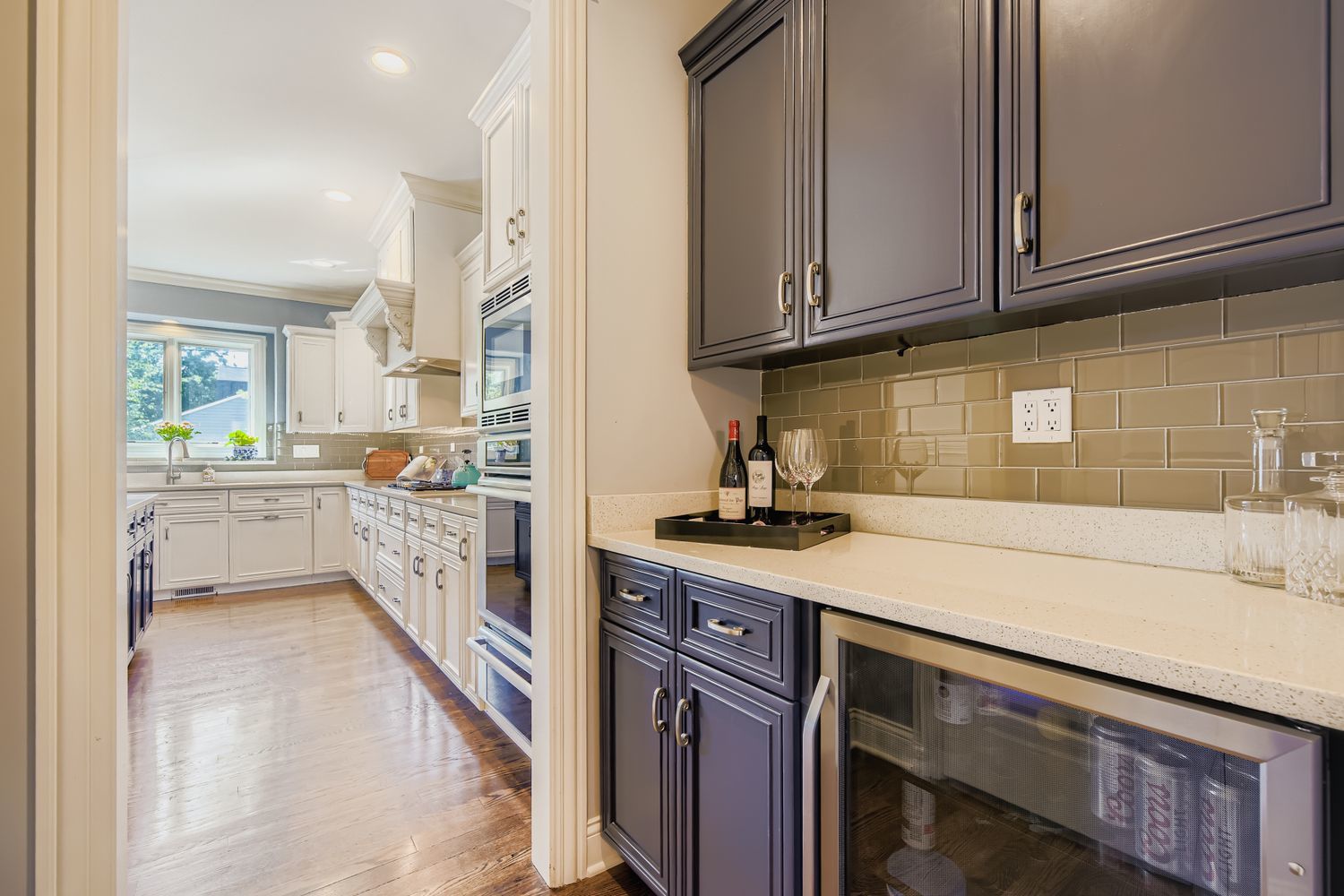 Elmhurst, Illinois, 60126, United States, 4 Bedrooms Bedrooms, ,5 BathroomsBathrooms,Residential,For Sale,1984205