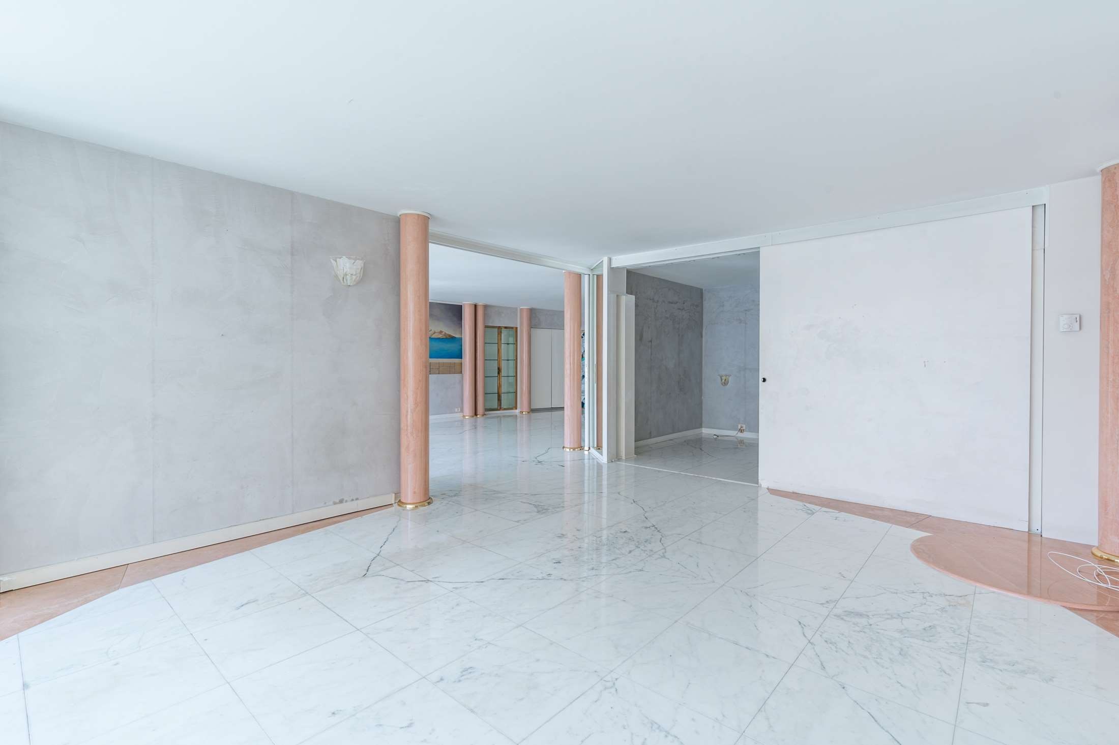  Monte Carlo Star, Wide apartement to renovate in the Carré d