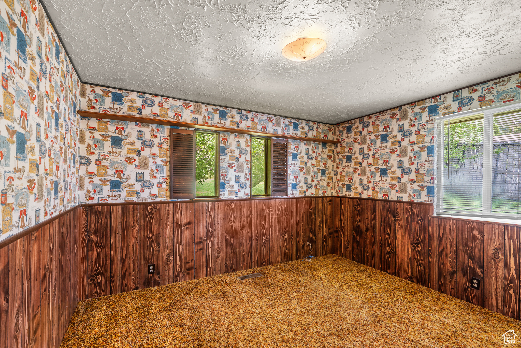 Farmington, Utah, 84025, United States, 5 Bedrooms Bedrooms, ,1 BathroomBathrooms,Residential,For Sale,1927310