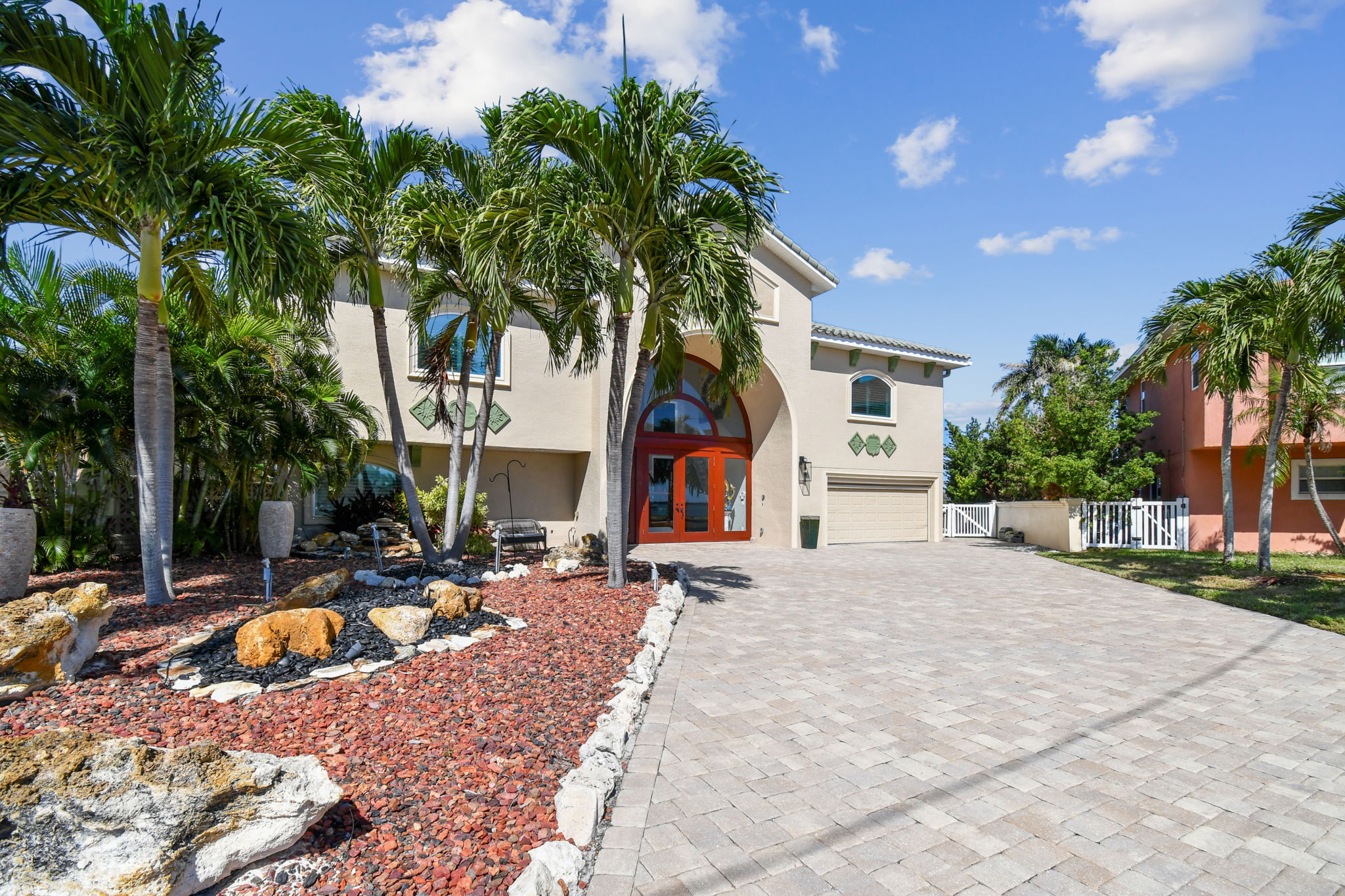 Madeira Beach, Florida, 33708, United States, 6 Bedrooms Bedrooms, ,6 BathroomsBathrooms,Residential,For Sale,1975666