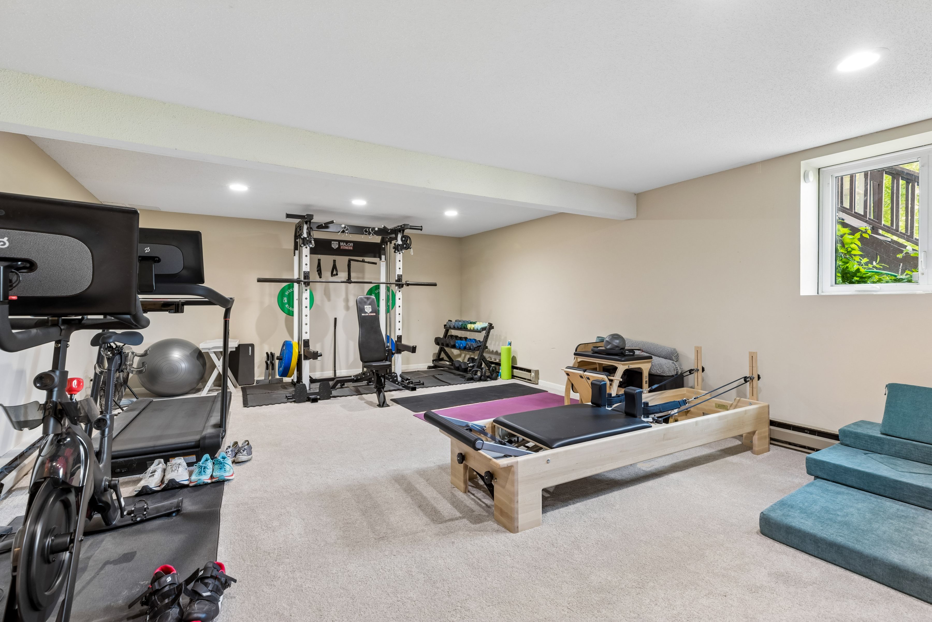  Beautifully Updated Home Overlooking Bent Creek Golf Course - 物件實景
