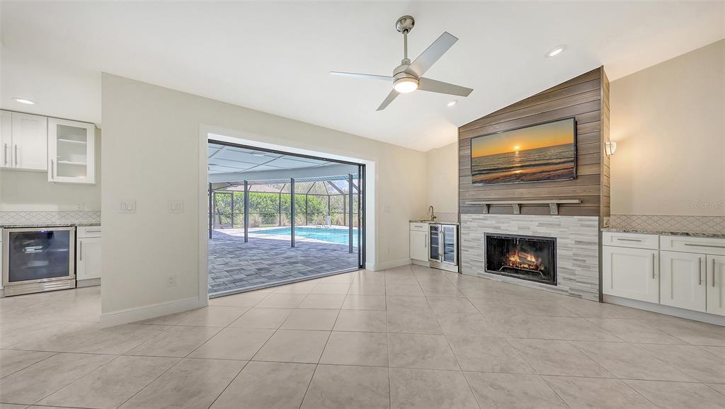 Sarasota, Florida, 34235, United States, 4 Bedrooms Bedrooms, ,3 BathroomsBathrooms,Residential,For Sale,1903701