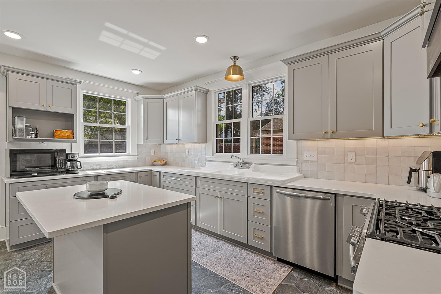 Jonesboro, Arkansas, 72401, United States, 4 Bedrooms Bedrooms, ,3 BathroomsBathrooms,Residential,For Sale,1980700