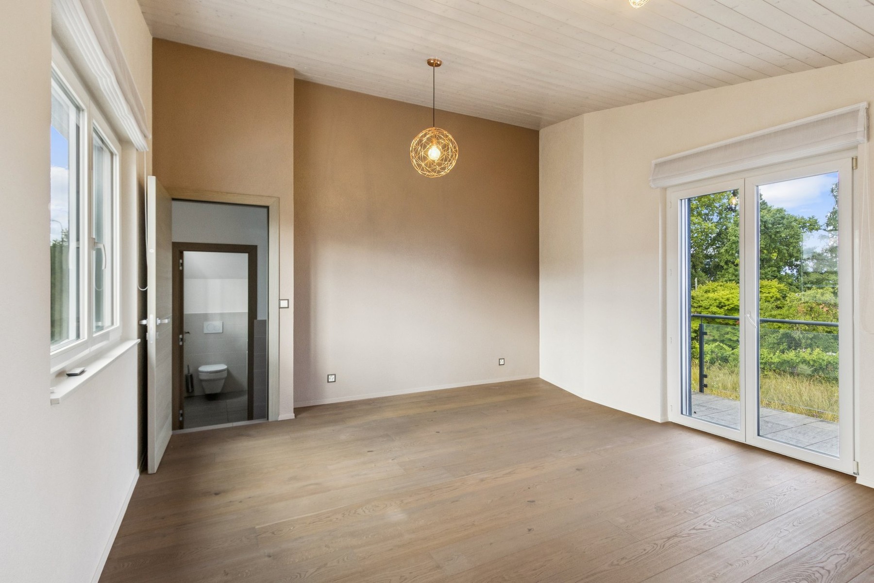  9-bedroom family home with a garden and lake views - 物件實景