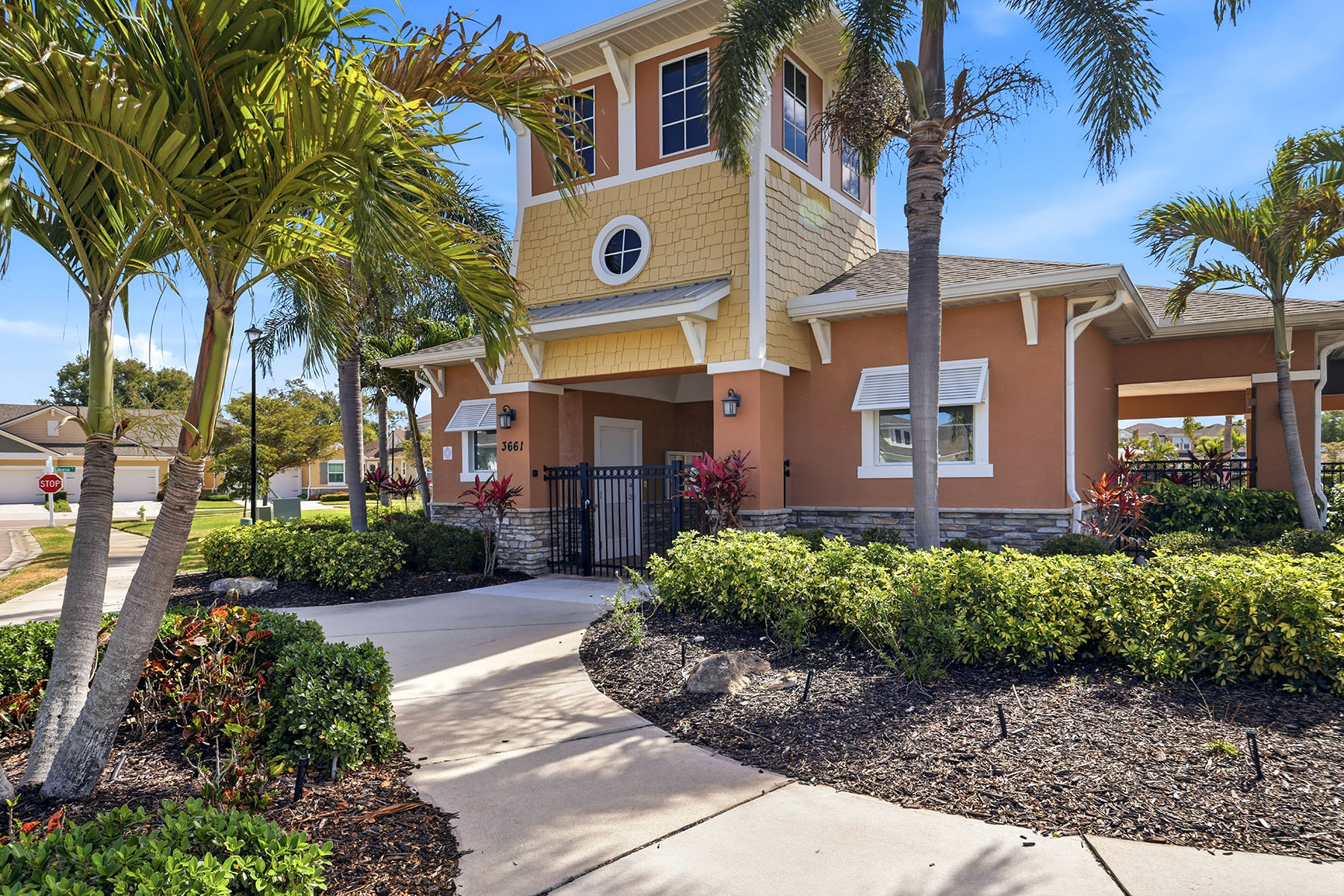  ENCLAVE/FRST LAKES - 物件實景