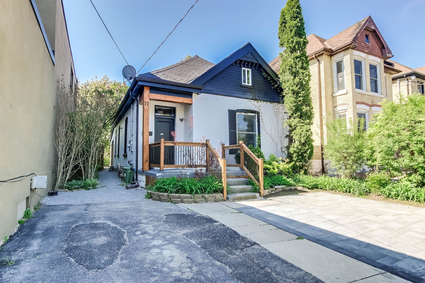 Prized Wortley Village Area 