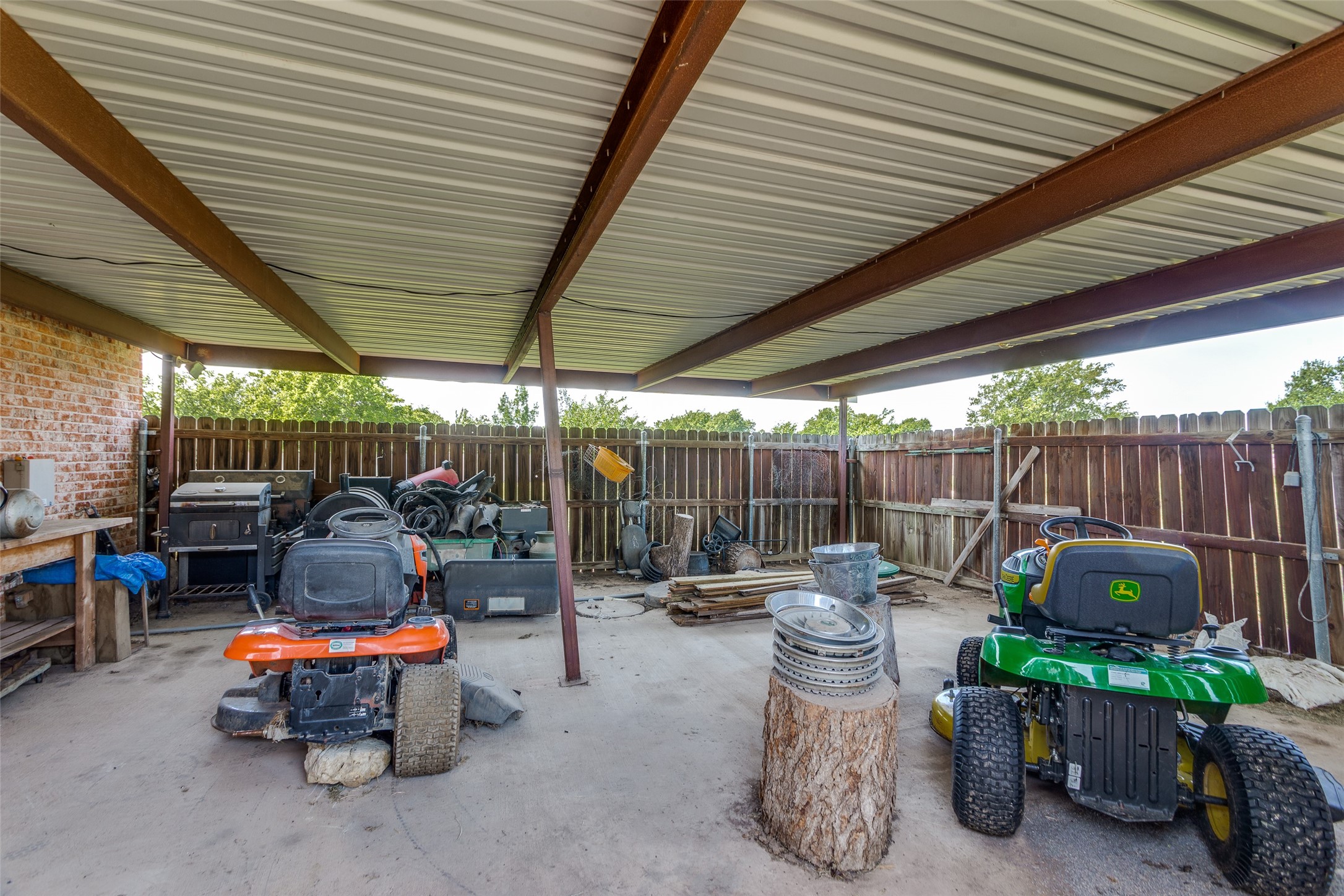 Haslet, Texas, 76052, United States, 4 Bedrooms Bedrooms, ,2 BathroomsBathrooms,Residential,For Sale,1866609