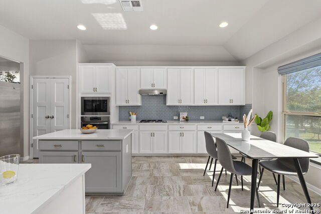 Schertz, Texas, 78154, United States, 4 Bedrooms Bedrooms, ,4 BathroomsBathrooms,Residential,For Sale,1989304