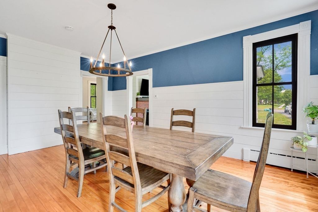 Longmeadow, Massachusetts, 01106, United States, 5 Bedrooms Bedrooms, ,2 BathroomsBathrooms,Residential,For Sale,1819173