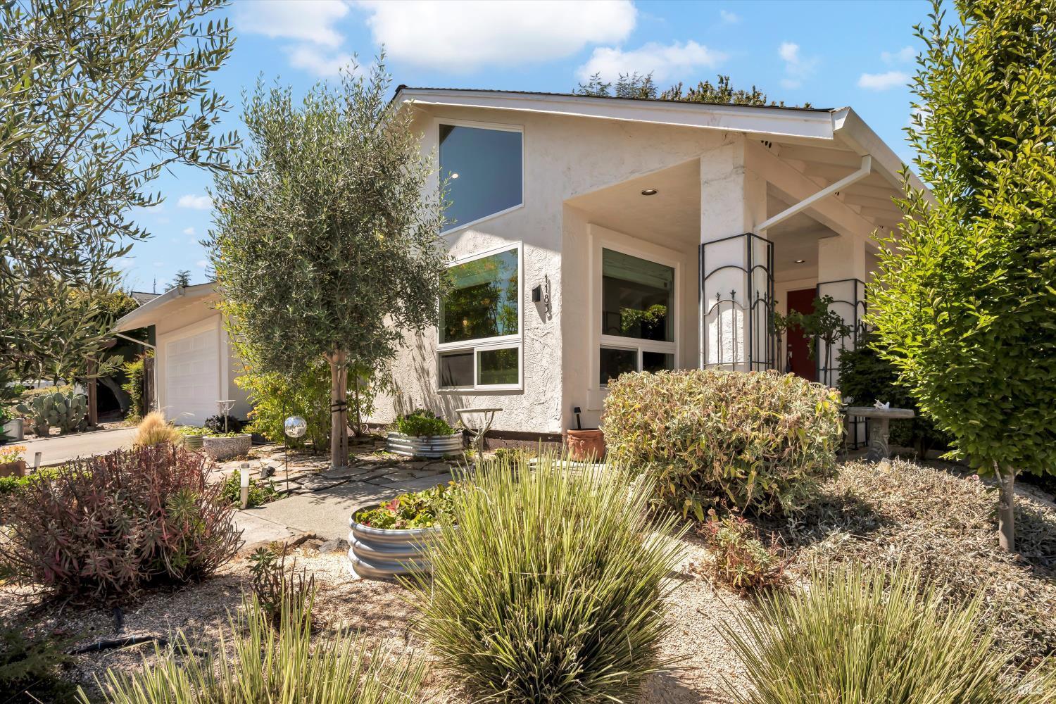 Napa, California, 94558, United States, 4 Bedrooms Bedrooms, ,2 BathroomsBathrooms,Residential,For Sale,1926171