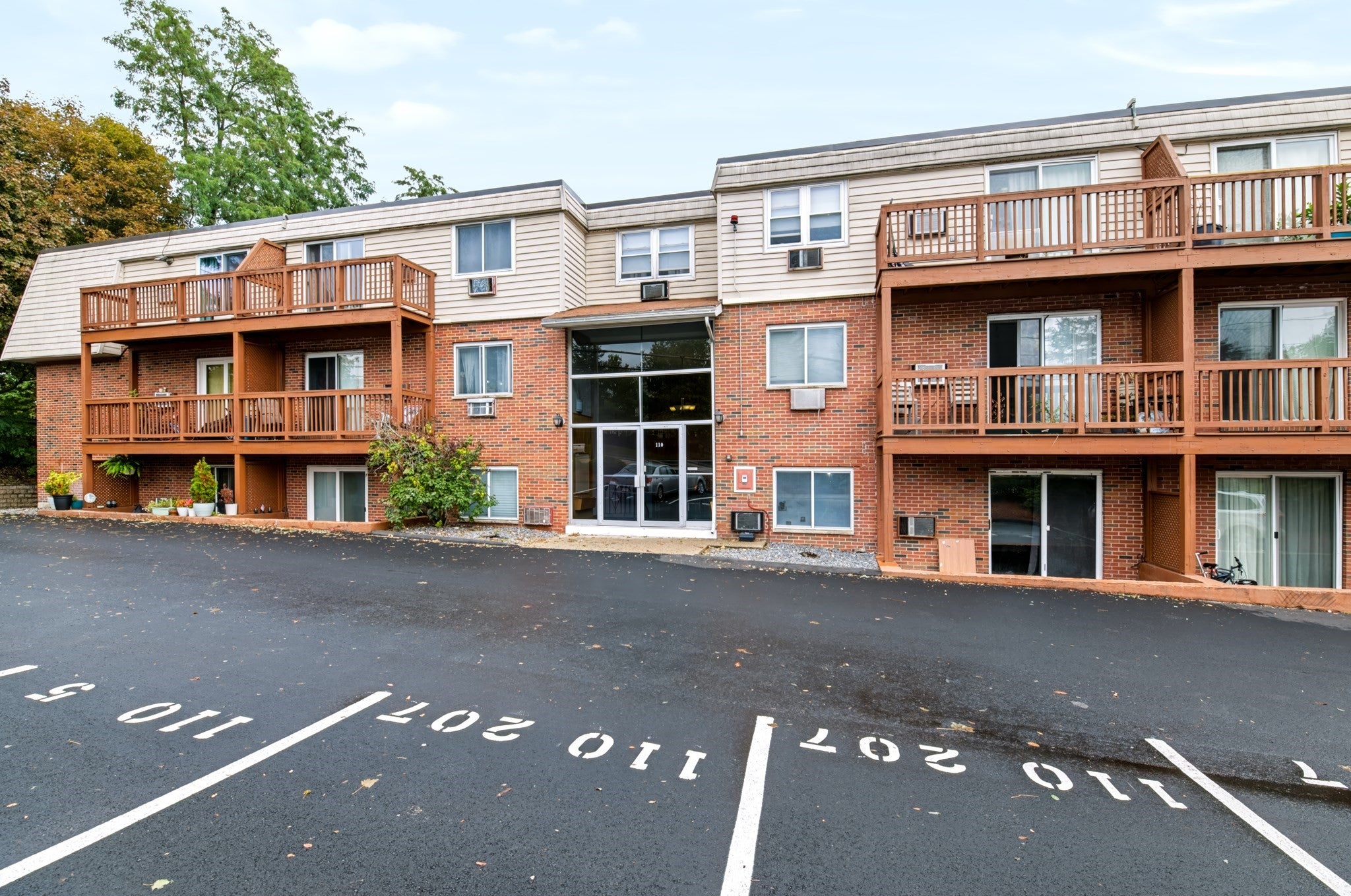 Boston Post Rd, Marlborough, MA 01752