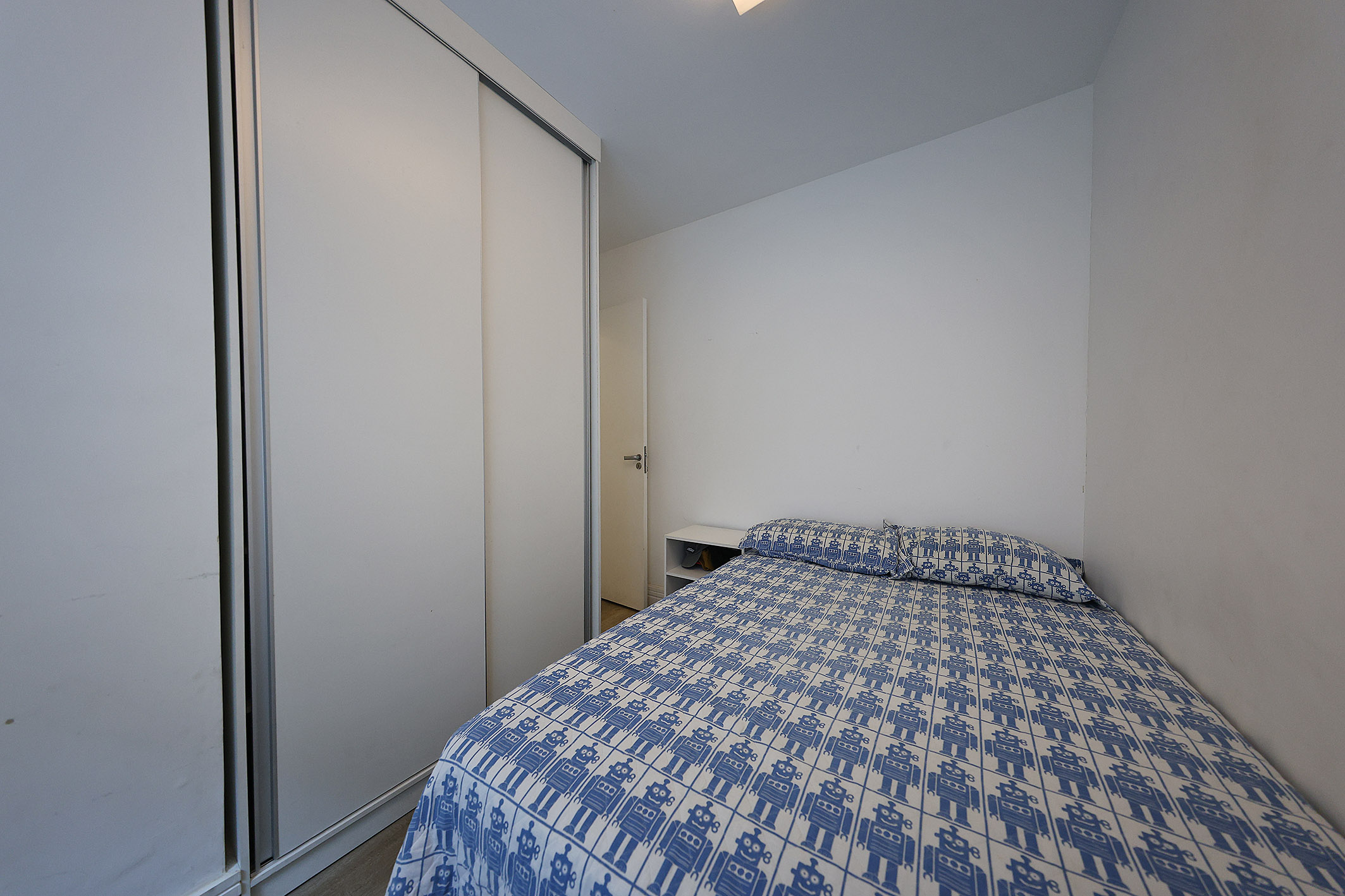  Apartment with a Flexible Floor Plan One Block from the Beach in Ipanema - 物件實景