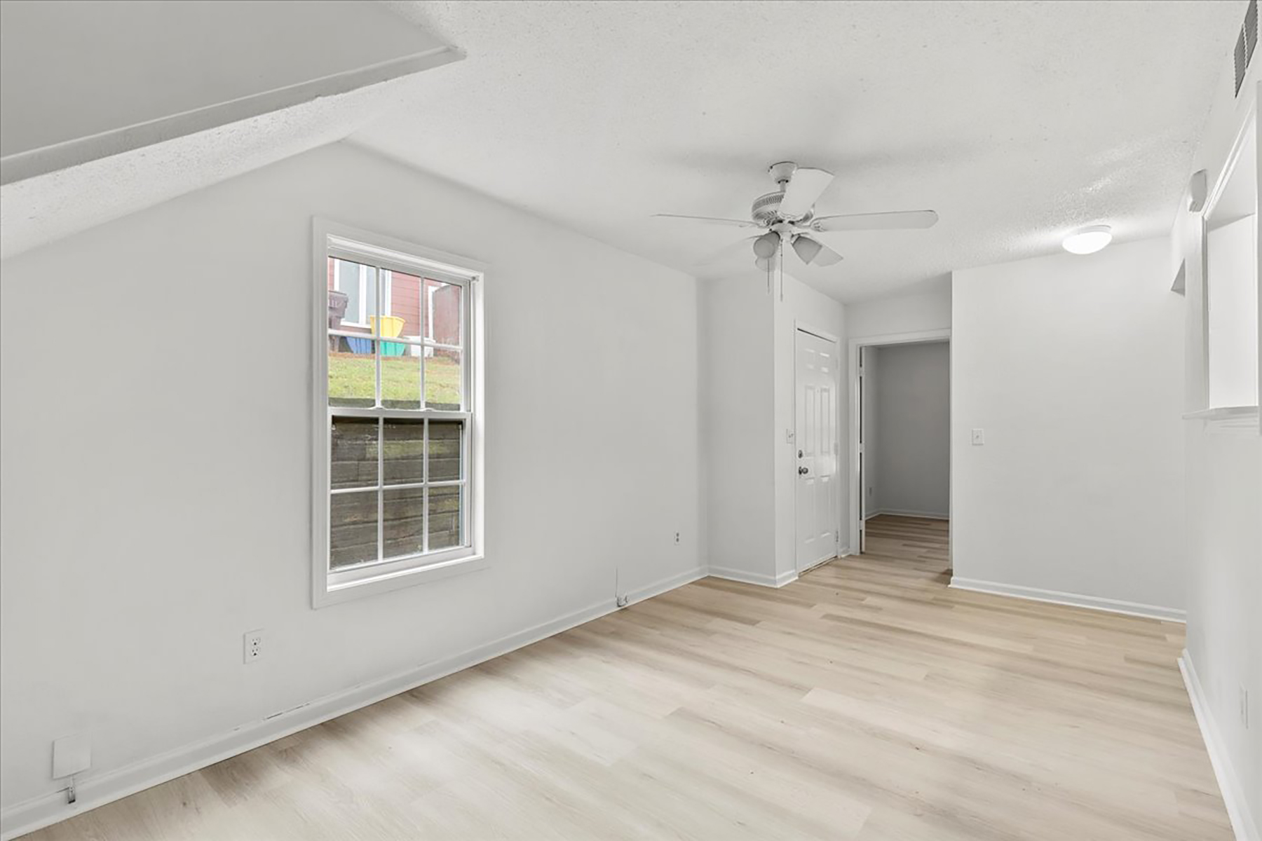  A Perfect Opportunity to Enjoy Low-Maintenance Living at Wynndowne Townhomes - 物件實景