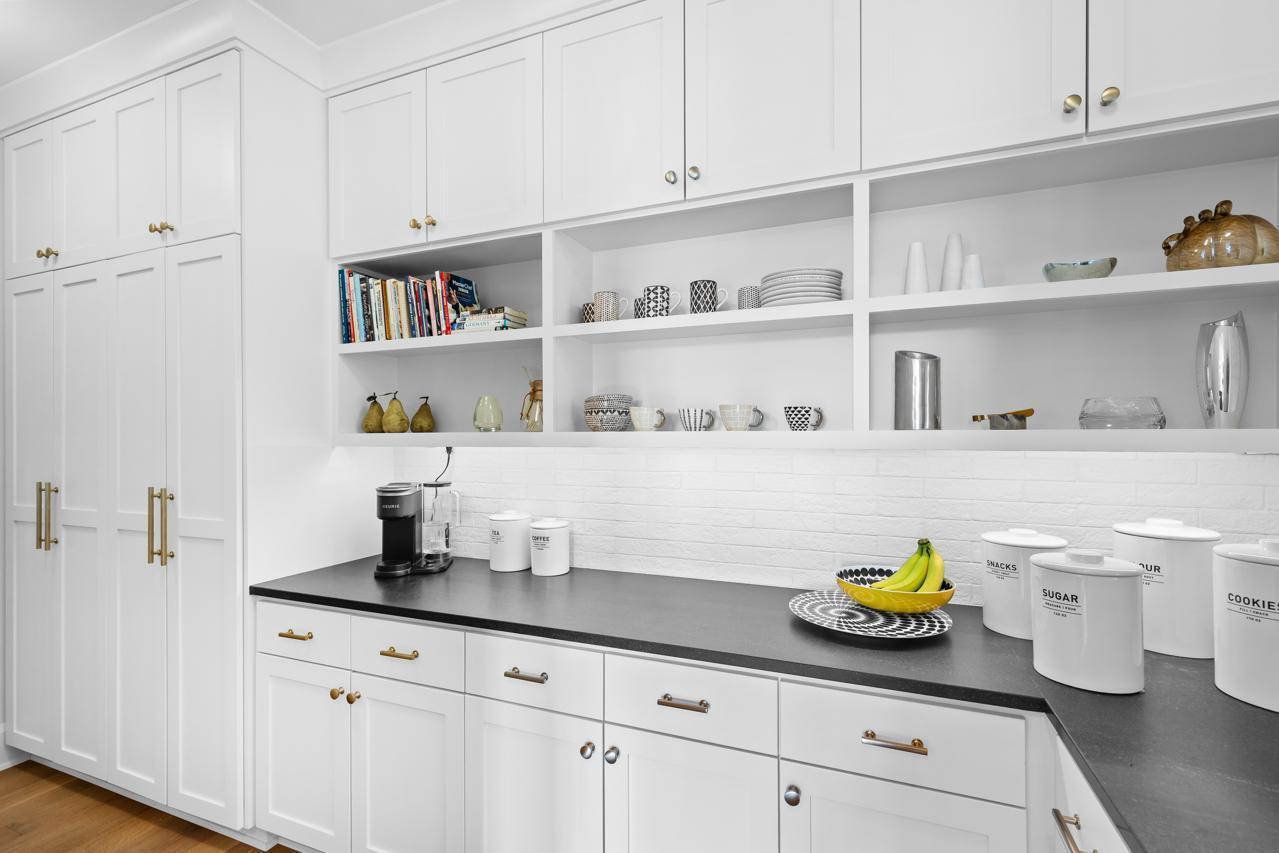 Victoria, Minnesota, 55331, United States, 5 Bedrooms Bedrooms, ,3 BathroomsBathrooms,Residential,For Sale,1994848