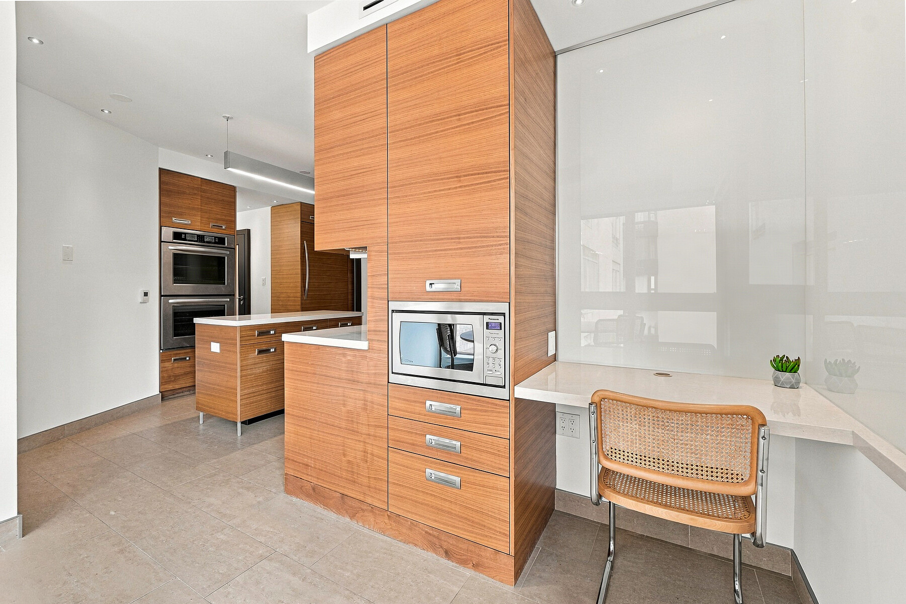  Elevated Yorkville Living - 物件實景