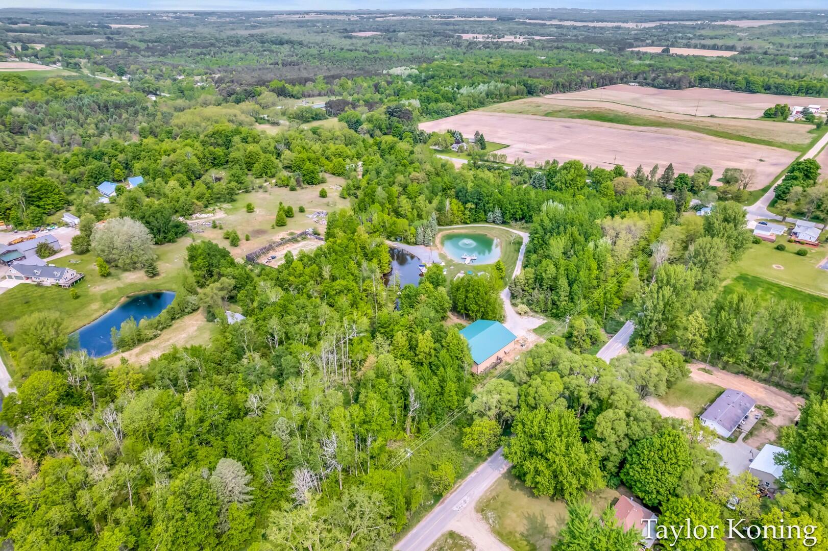 Hart, Michigan, 49420, United States, 2 Bedrooms Bedrooms, ,2 BathroomsBathrooms,Residential,For Sale,1949749