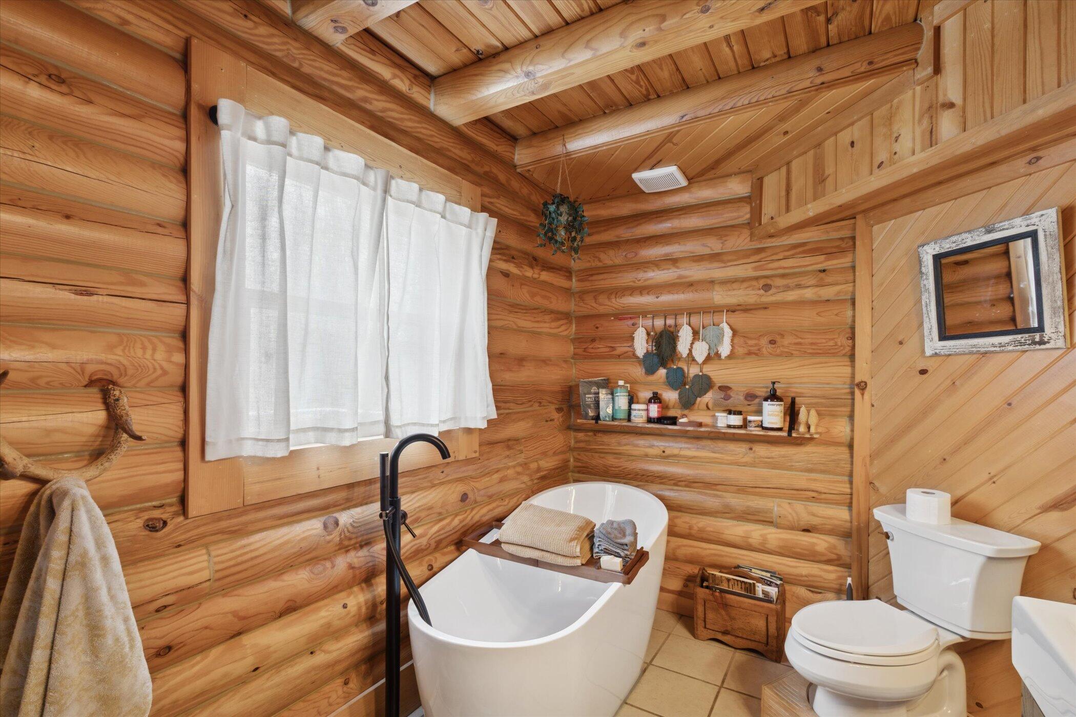 Addison, Michigan, 49220, United States, 4 Bedrooms Bedrooms, ,2 BathroomsBathrooms,Residential,For Sale,2000711