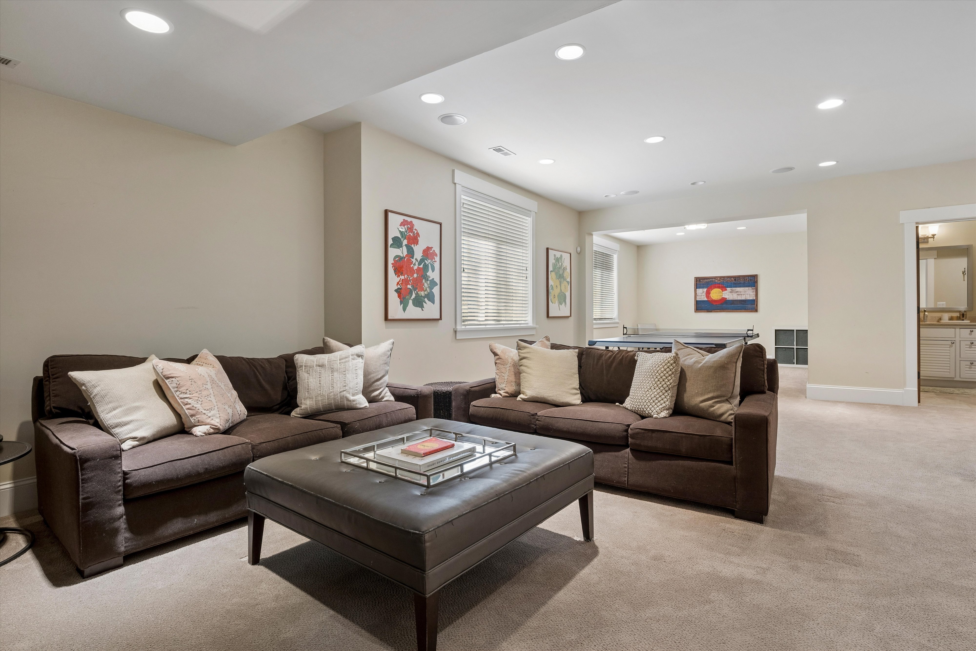  Exceptional residence offers refined living on a quiet, non cut-through street - 物件實景