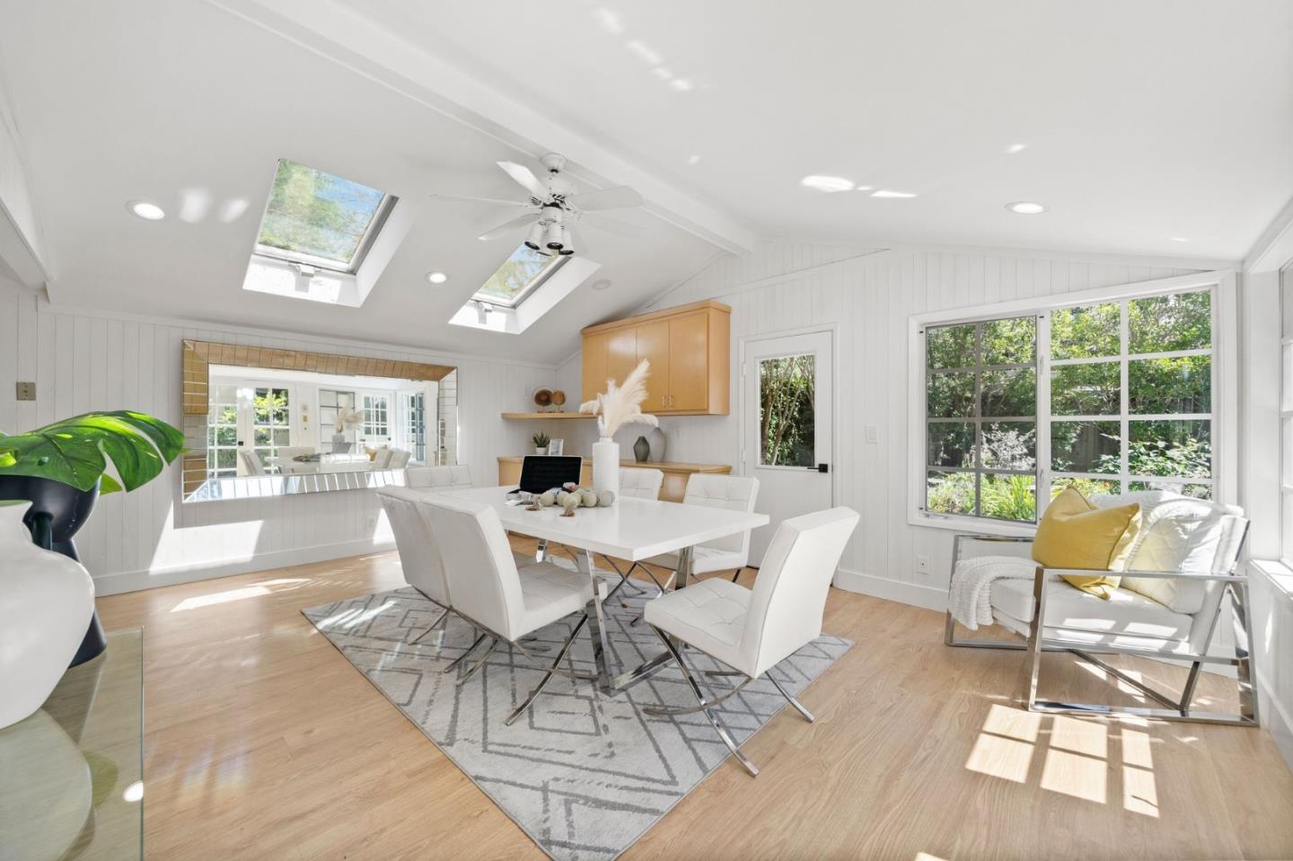 Palo Alto, California, 94301, United States, 4 Bedrooms Bedrooms, ,4 BathroomsBathrooms,Residential,For Sale,1837921