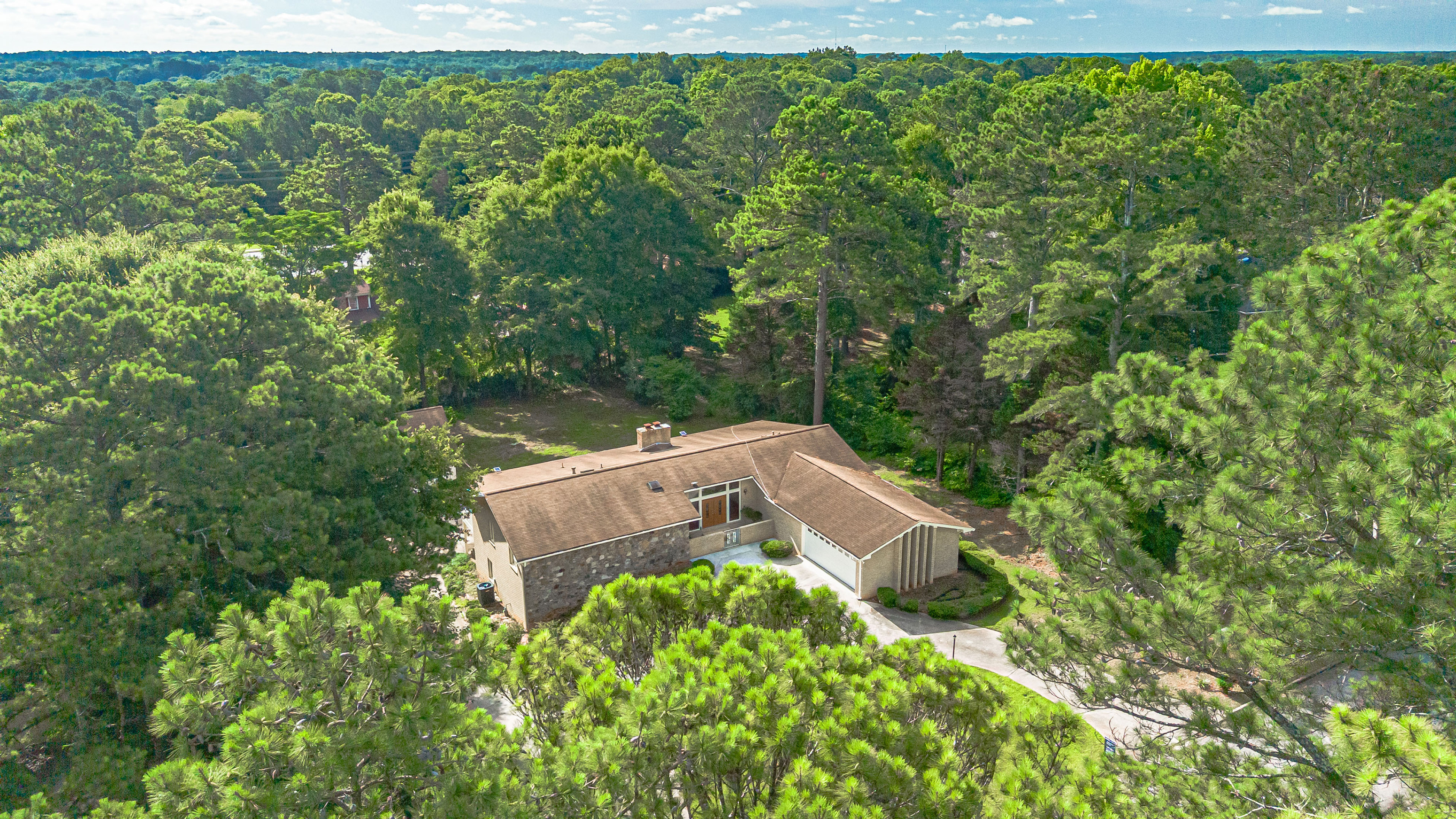  Stunning Fully Renovated Ranch - 物件實景