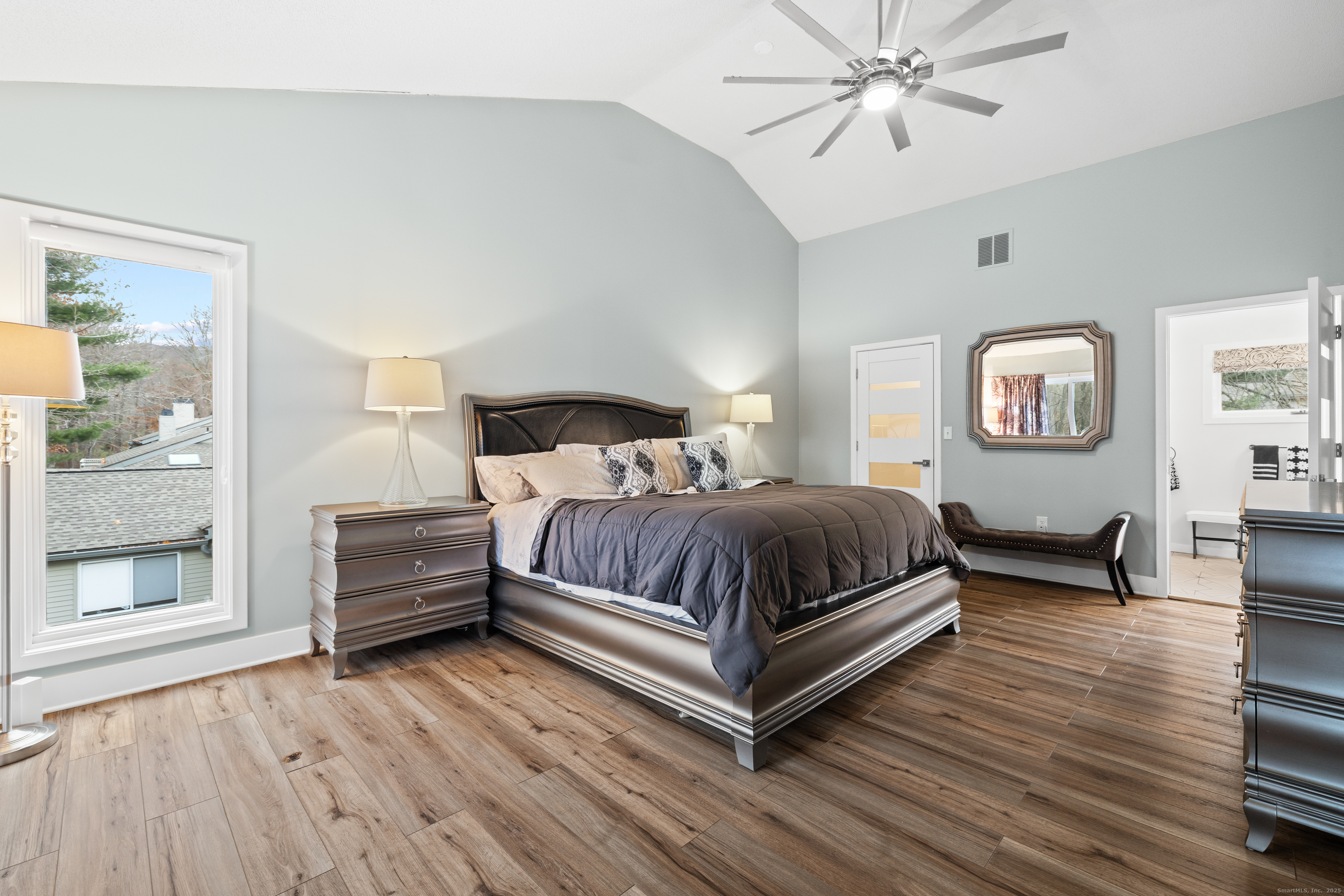 Avon, Connecticut, 06001, United States, 3 Bedrooms Bedrooms, ,4 BathroomsBathrooms,Residential,For Sale,1999811