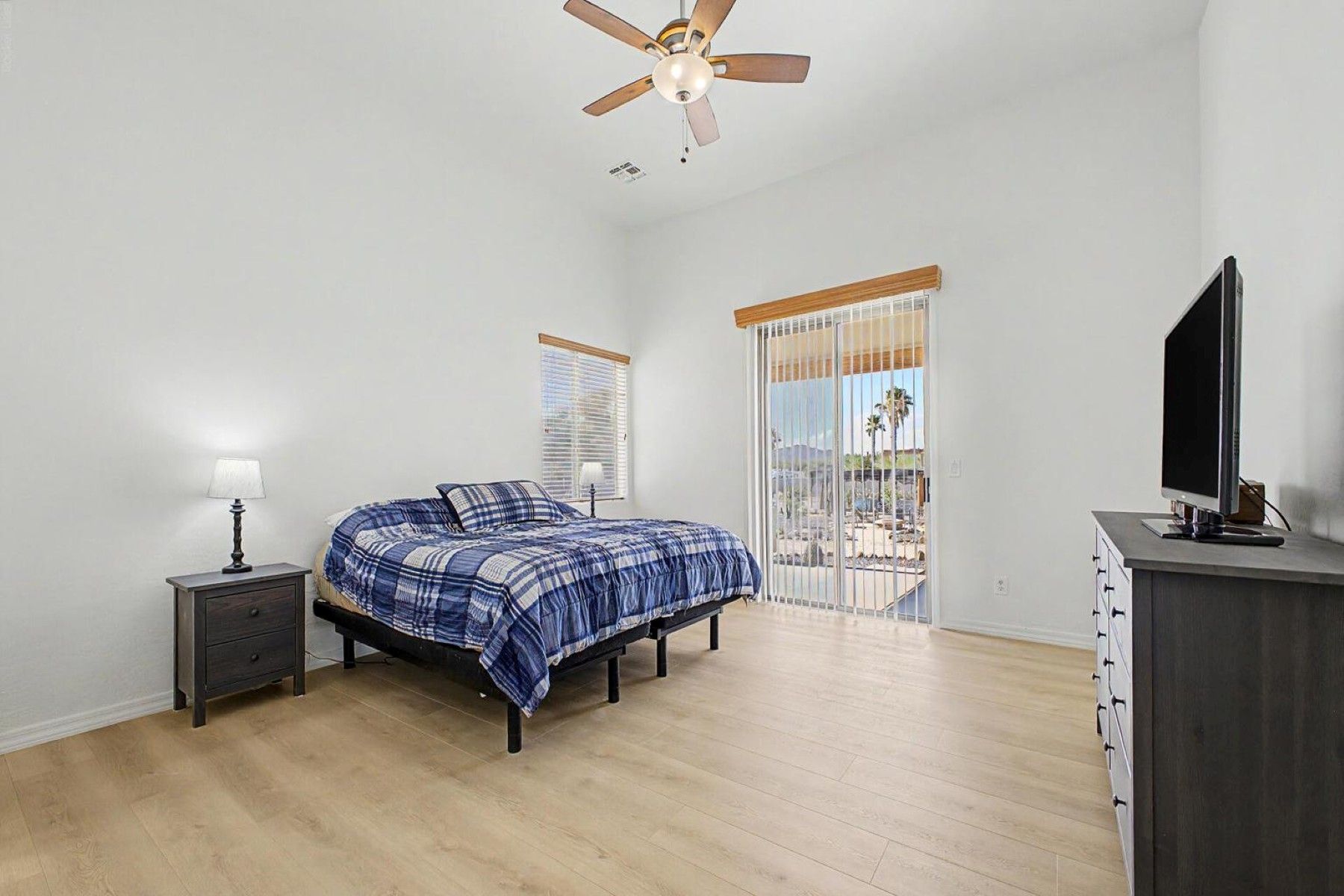  1120 E Circle Mountain Road  New River, AZ - 物件實景