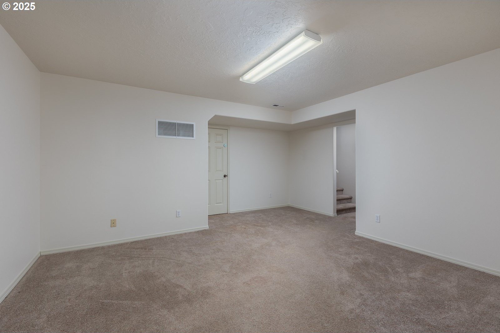 Toledo, Oregon, 97391, United States, 6 Bedrooms Bedrooms, ,4 BathroomsBathrooms,Residential,For Sale,1722214