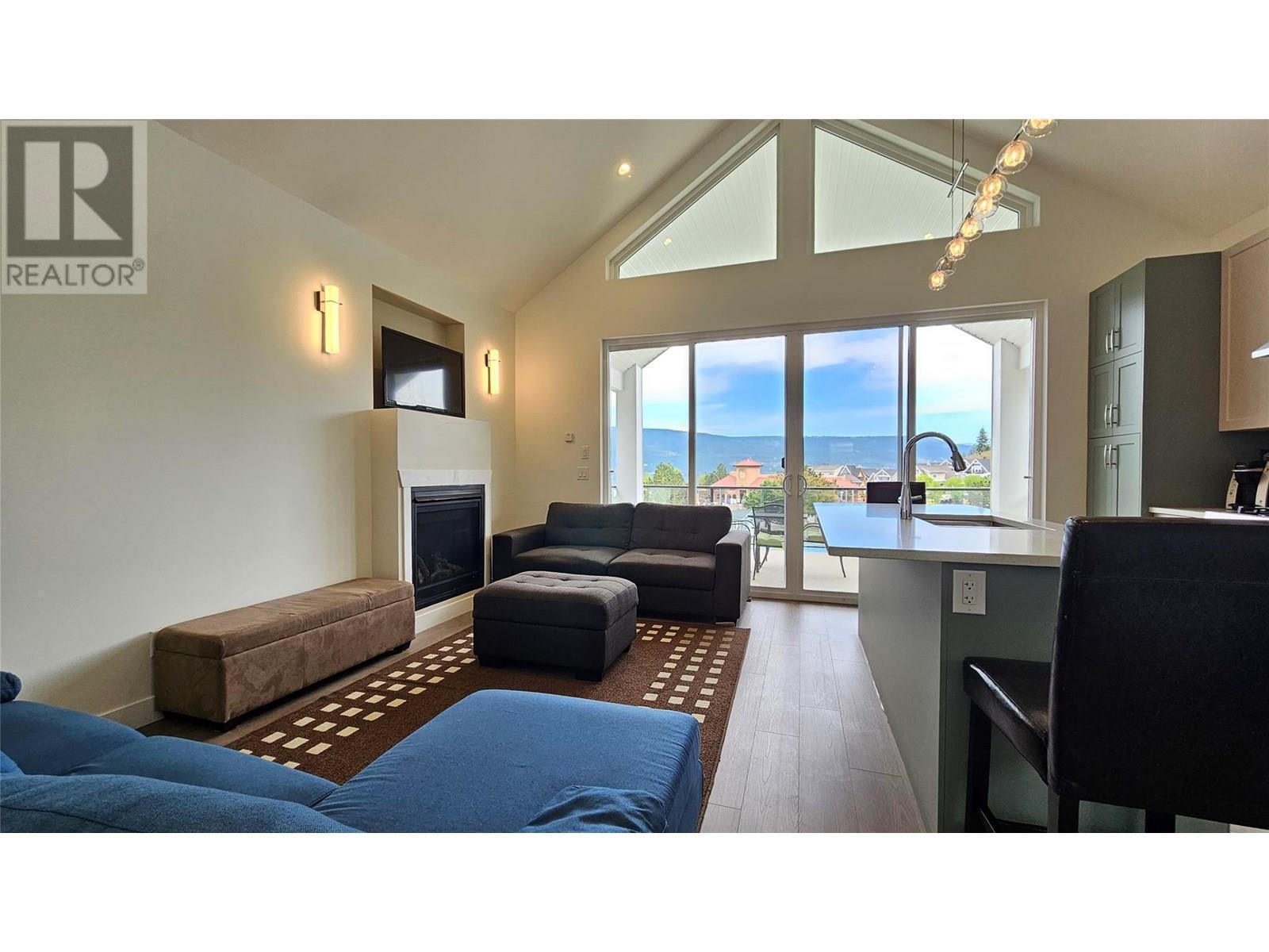KELOWNA, British Columbia, V1Z 3R8, CA, 3 Bedrooms Bedrooms, ,2 BathroomsBathrooms,Residential,For Sale,1897837