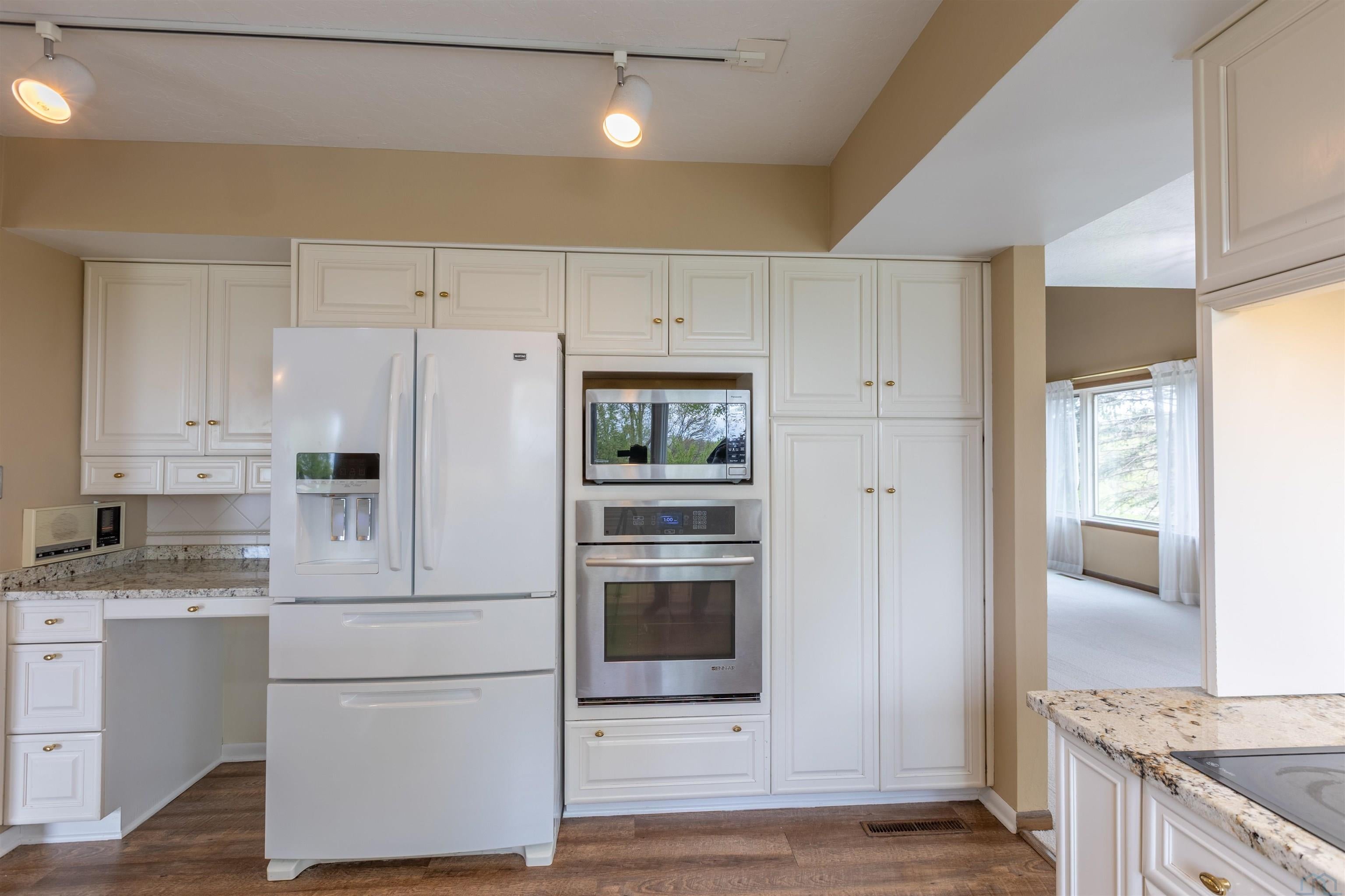 Sioux City, Iowa, 51104, United States, 4 Bedrooms Bedrooms, ,5 BathroomsBathrooms,Residential,For Sale,2042014