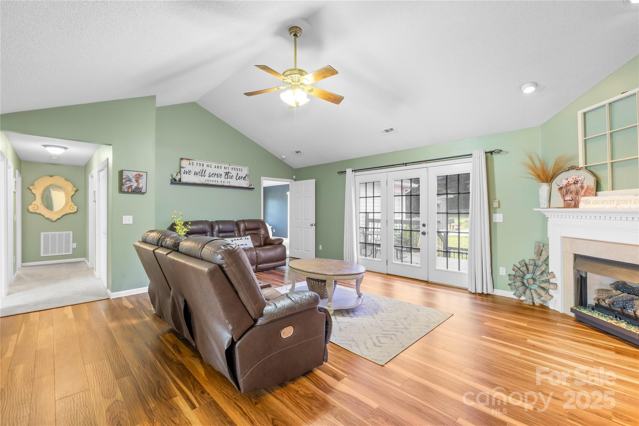 Shelby, North Carolina, 28152, United States, 3 Bedrooms Bedrooms, ,2 BathroomsBathrooms,Residential,For Sale,1847479