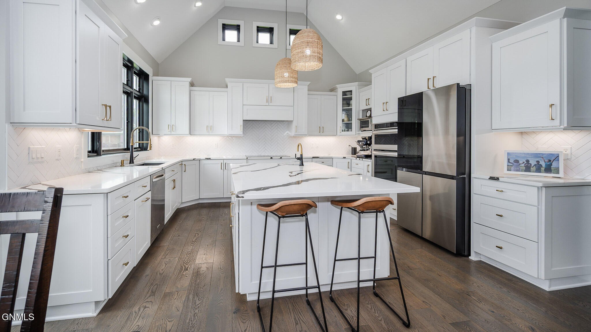 Bismarck, North Dakota, 58504, United States, 6 Bedrooms Bedrooms, ,4 BathroomsBathrooms,Residential,For Sale,1982102