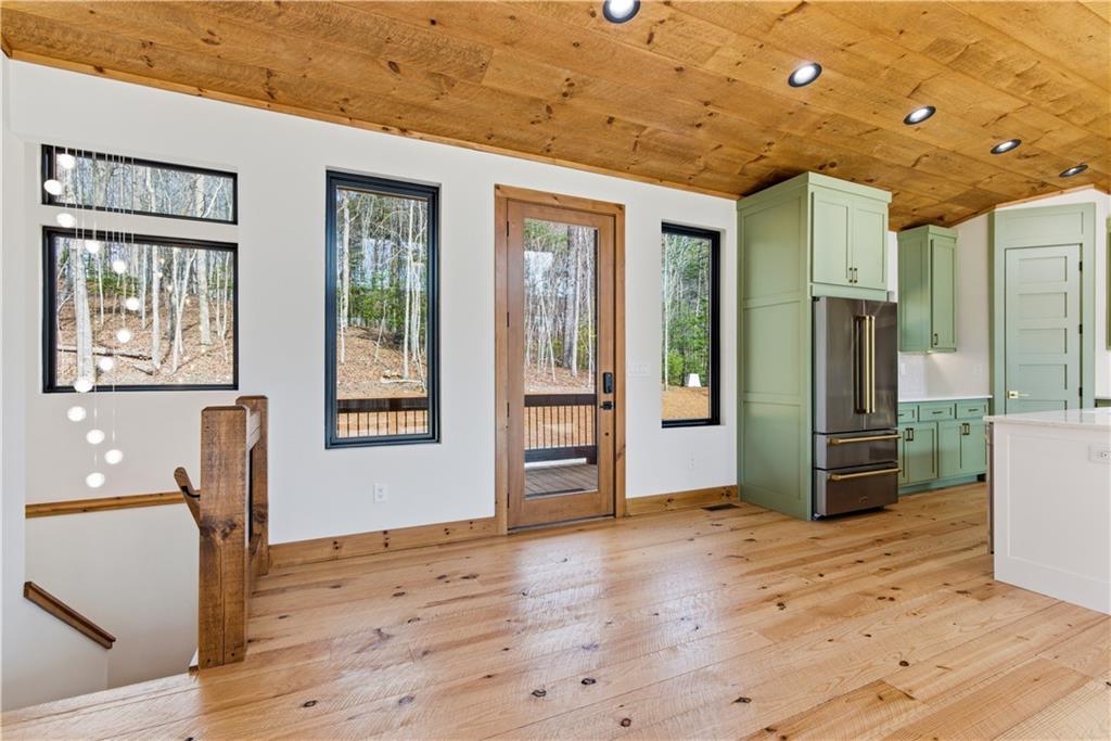 Morganton, Georgia, 30560, United States, 3 Bedrooms Bedrooms, ,4 BathroomsBathrooms,Residential,For Sale,2037777