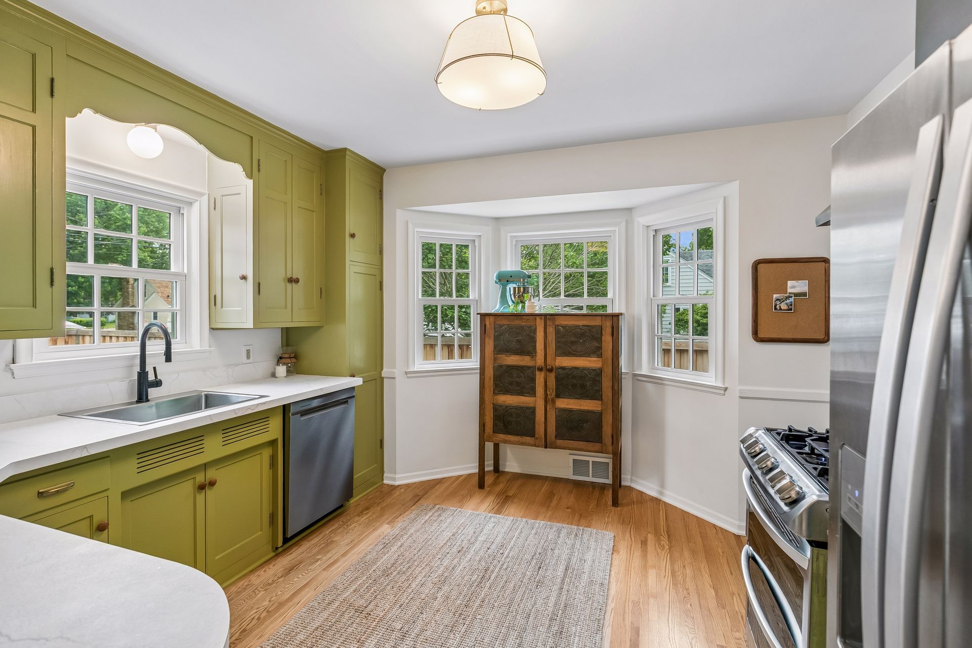 Thoughtfully Updated Falcon Heights Home Near Como Park - 物件實景