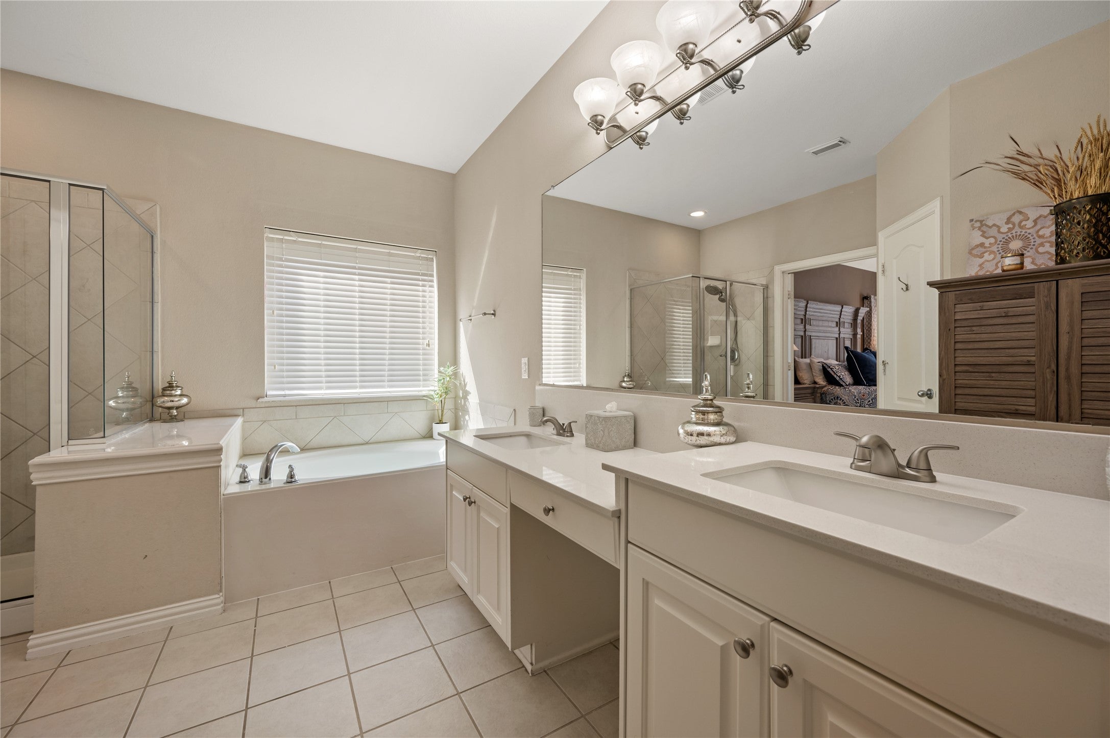 Keller, Texas, 76248, United States, 4 Bedrooms Bedrooms, ,3 BathroomsBathrooms,Residential,For Sale,1984321