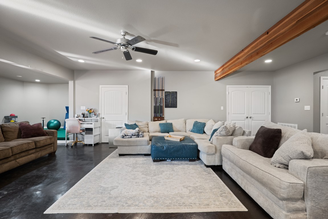 Jonesboro, Arkansas, 72404, United States, 4 Bedrooms Bedrooms, ,3 BathroomsBathrooms,Residential,For Sale,1989534