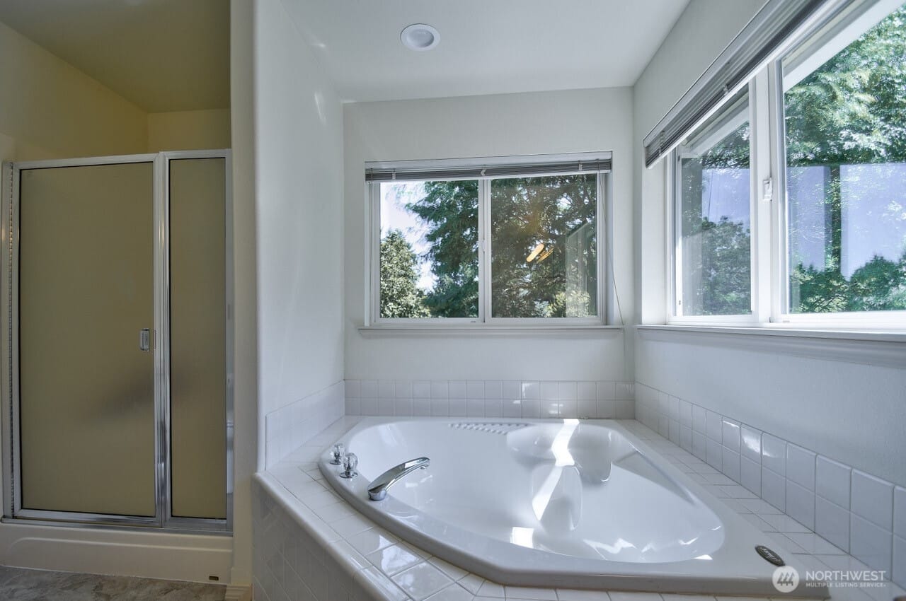Olympia, Washington, 98516, United States, 3 Bedrooms Bedrooms, ,3 BathroomsBathrooms,Residential,For Sale,1917229