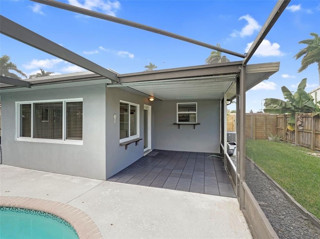 Hollywood, Florida, 33021, United States, 2 Bedrooms Bedrooms, ,1 BathroomBathrooms,Residential,For Sale,1982688