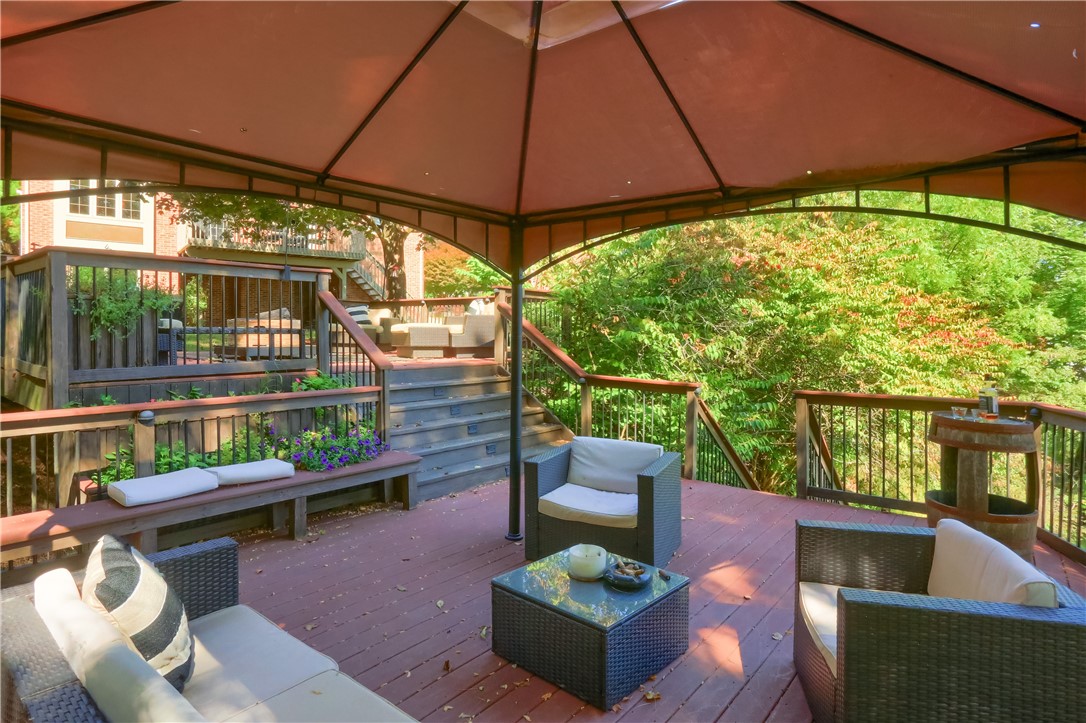 Pine Twp, Pennsylvania, 15044, United States, 4 Bedrooms Bedrooms, ,3 BathroomsBathrooms,Residential,For Sale,1951267